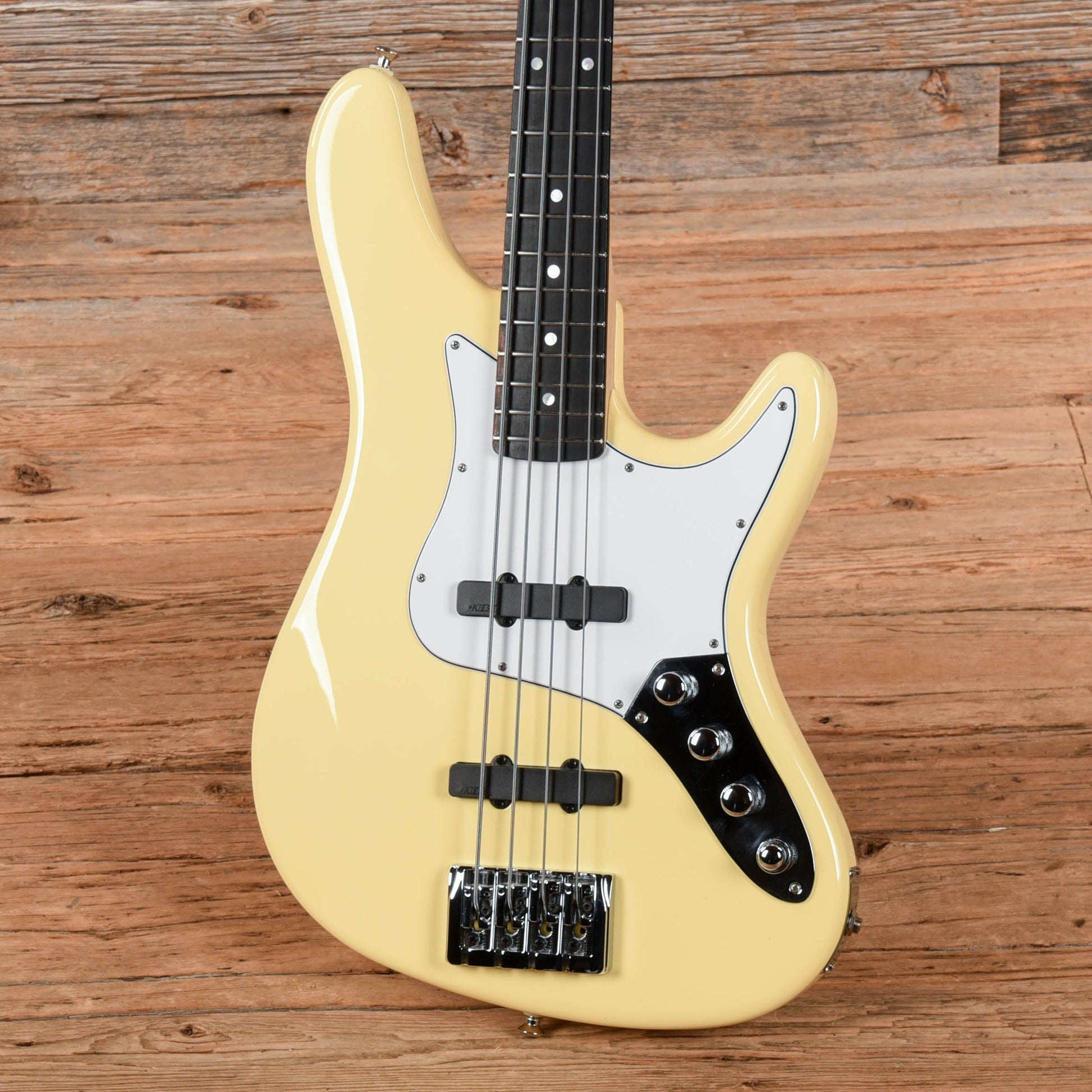 Kiesel JB4 White Bass Guitars / 4-String