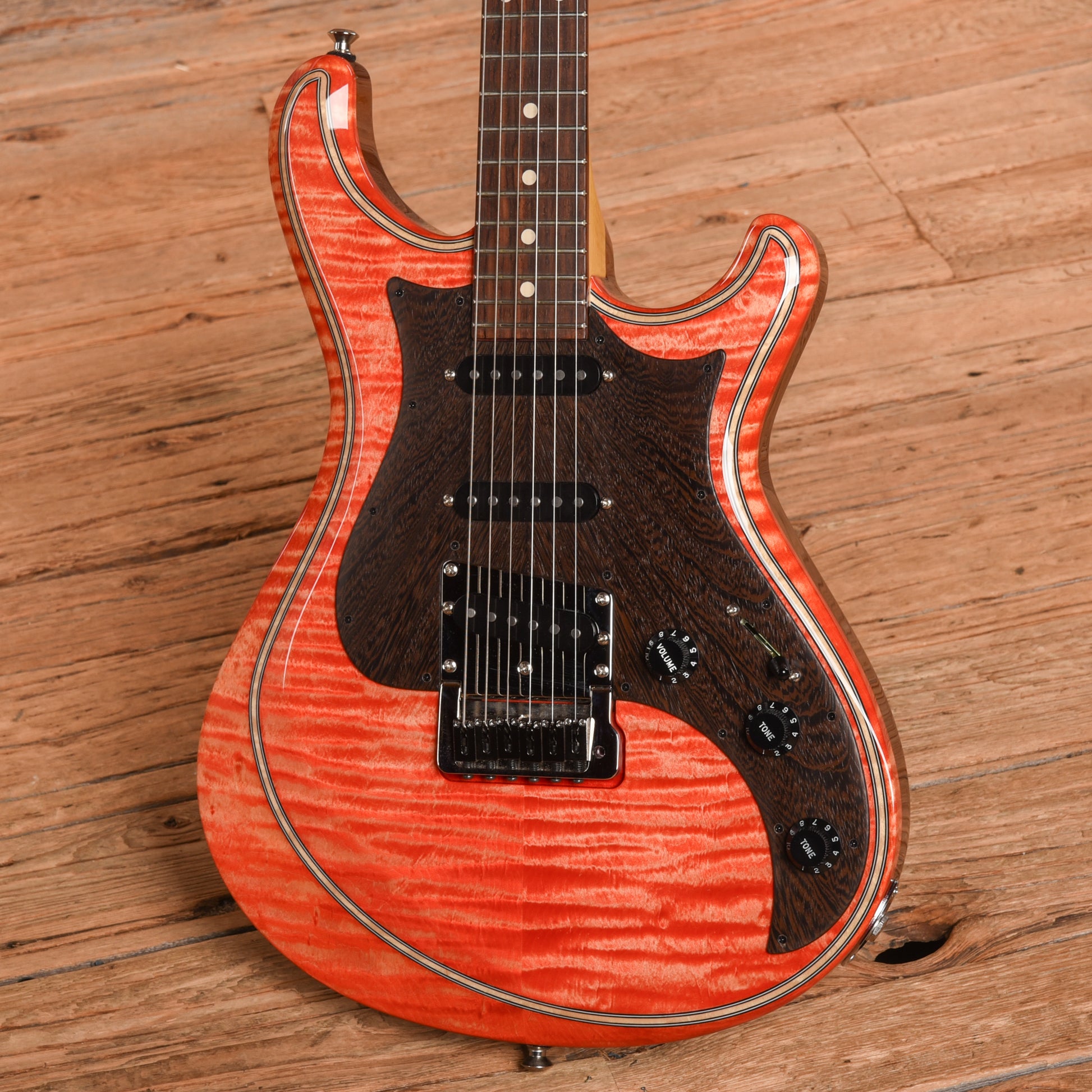 Knaggs Severn Trem SSS T-1 Coral 2024 Electric Guitars / Solid Body