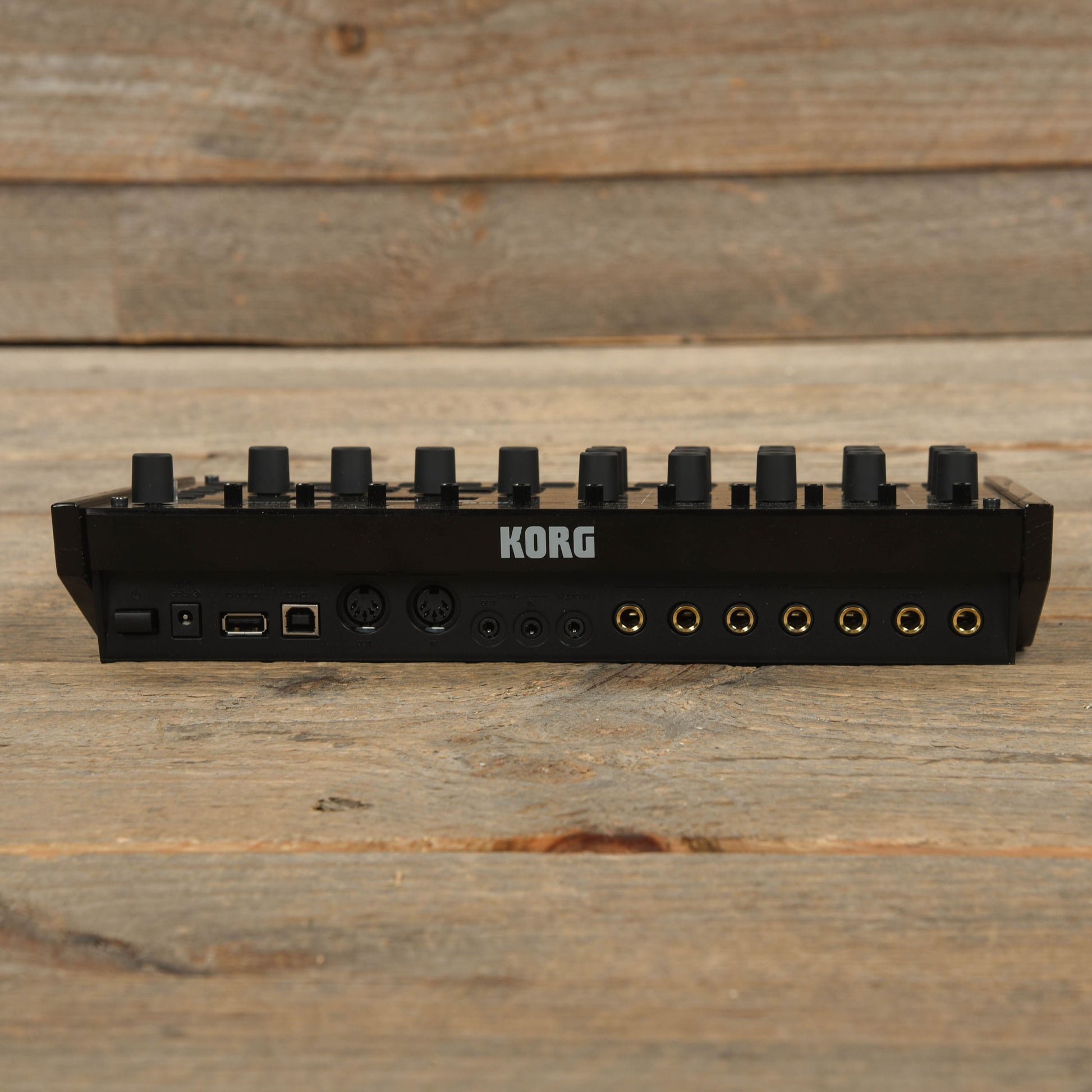 Korg drumlogue Hybrid Drum Machine Keyboards and Synths / Drum Machines
