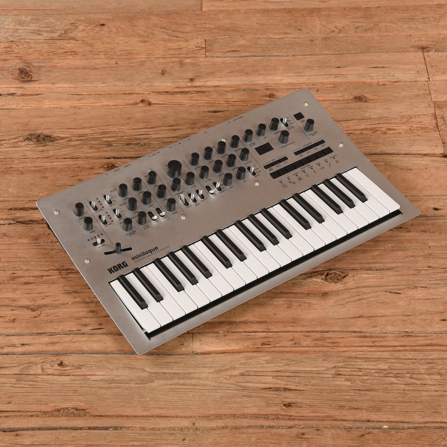 Korg Minilogue 4-Voice Polyphonic Analog Synthesizer Keyboards and Synths / Synths / Analog Synths