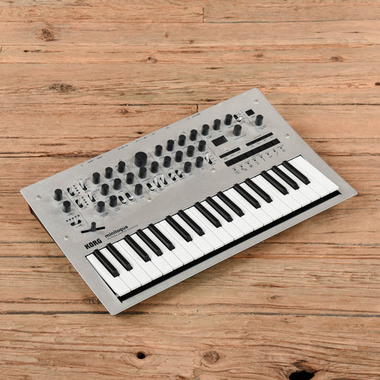 Korg Minilogue 4-Voice Polyphonic Analog Synthesizer Keyboards and Synths / Synths / Analog Synths