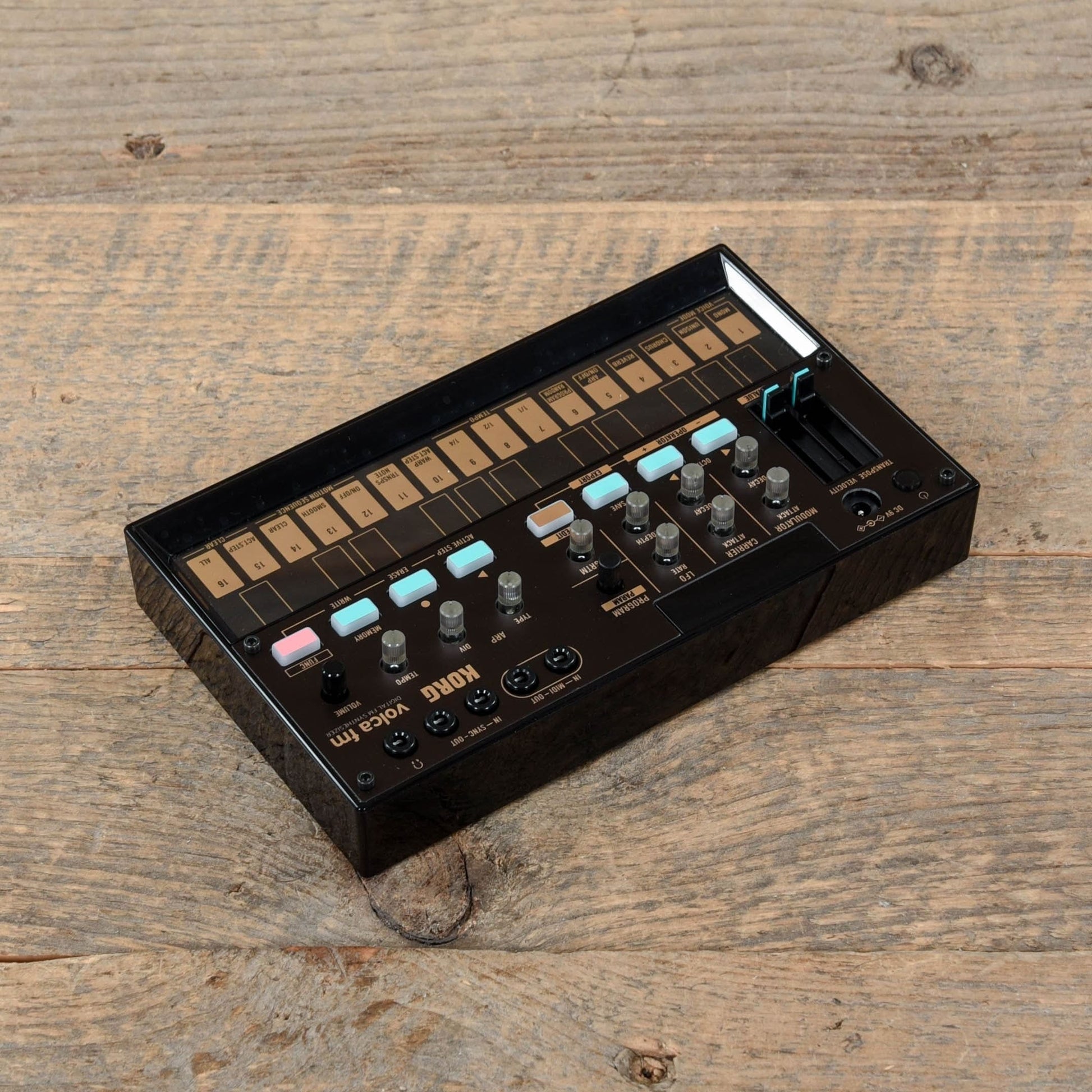 Korg Volca FM V2 Desktop Synthesizer Keyboards and Synths / Synths / Digital Synths