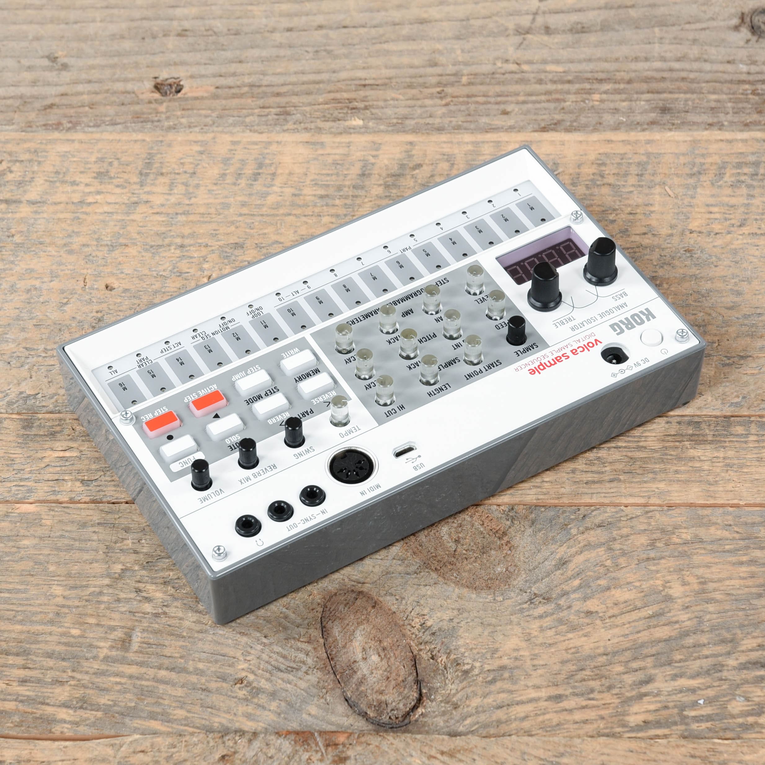 Korg Volca Sample Digital Sample Sequencer V2 Keyboards and Synths / Synths / Digital Synths