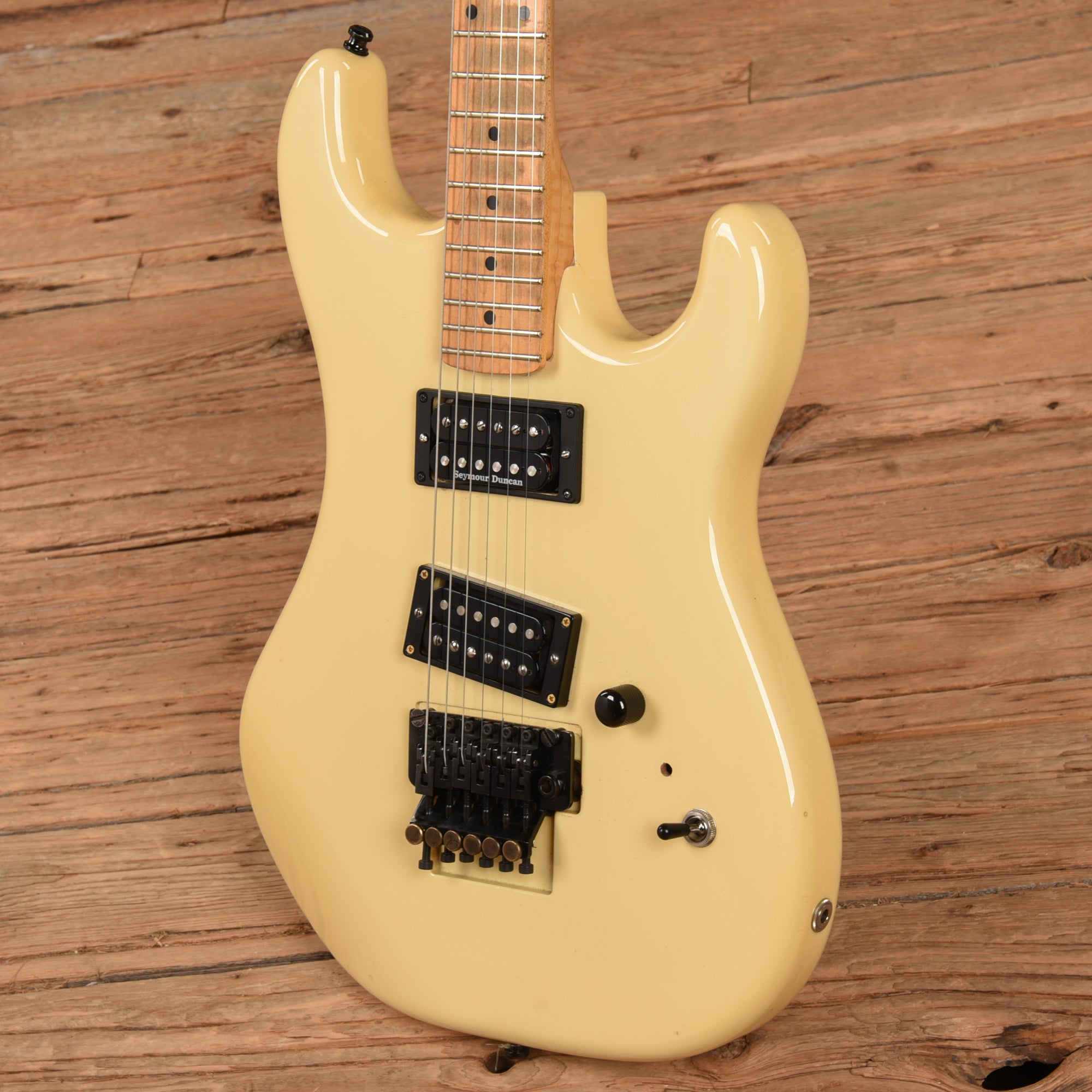 Kramer Baretta White 1987 Electric Guitars / Solid Body