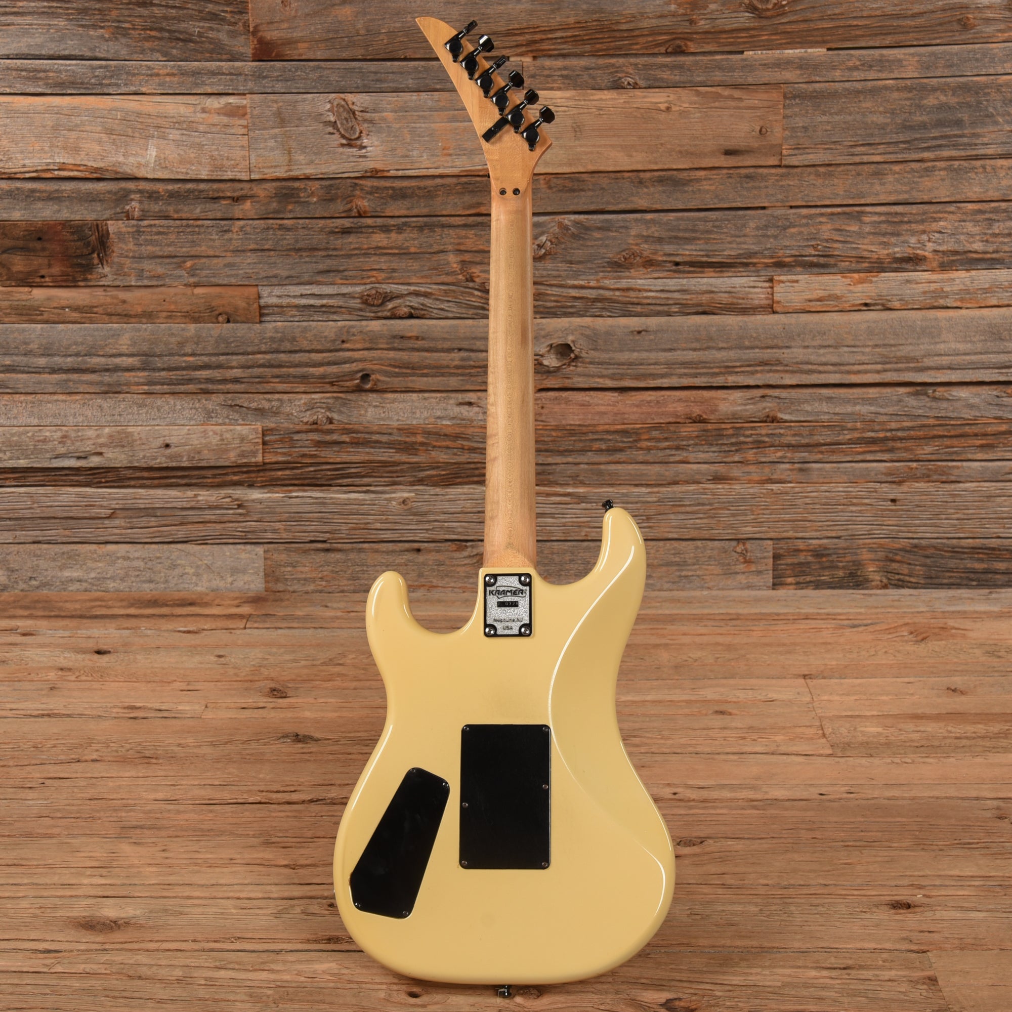 Kramer Baretta White 1987 Electric Guitars / Solid Body