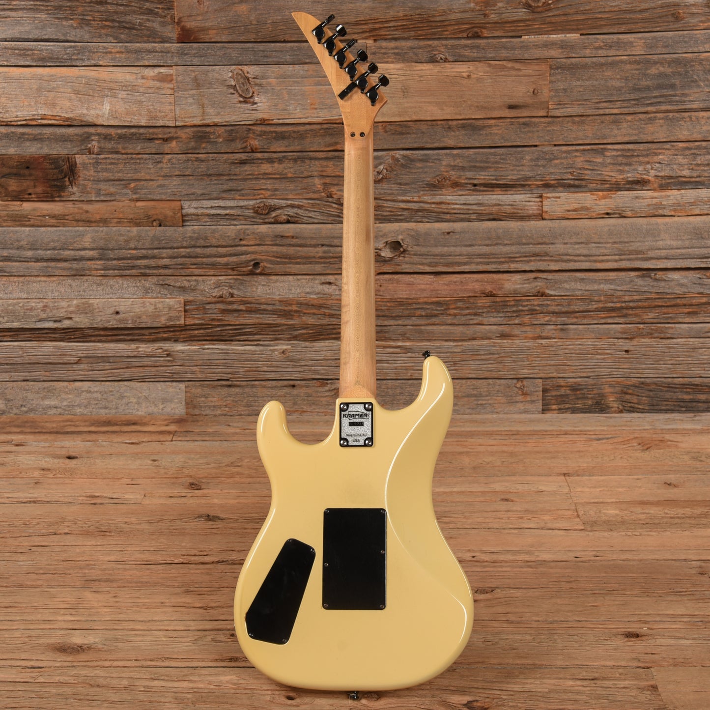 Kramer Baretta White 1987 Electric Guitars / Solid Body