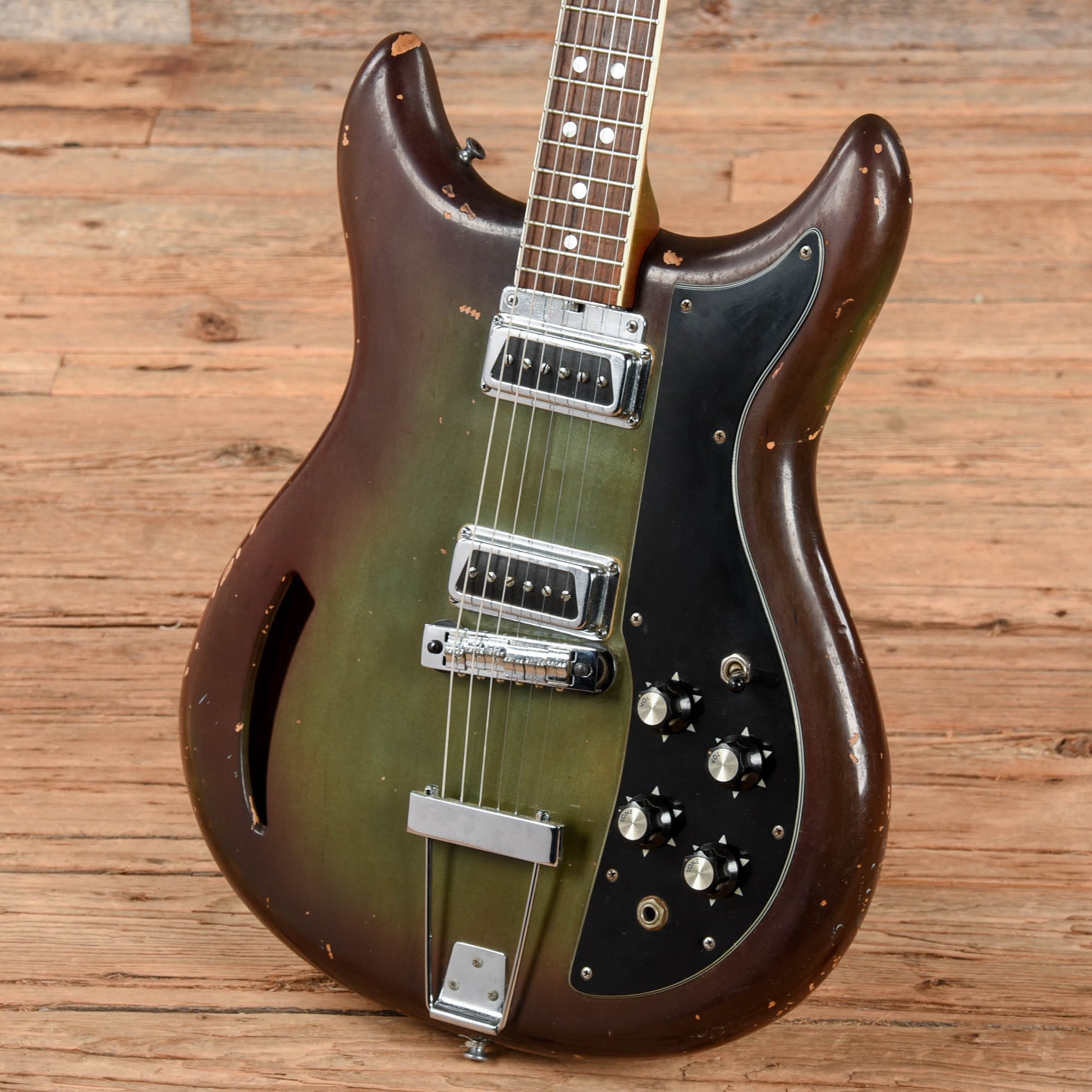 Kustom K-200 Green Burst 1968 Electric Guitars / Semi-Hollow