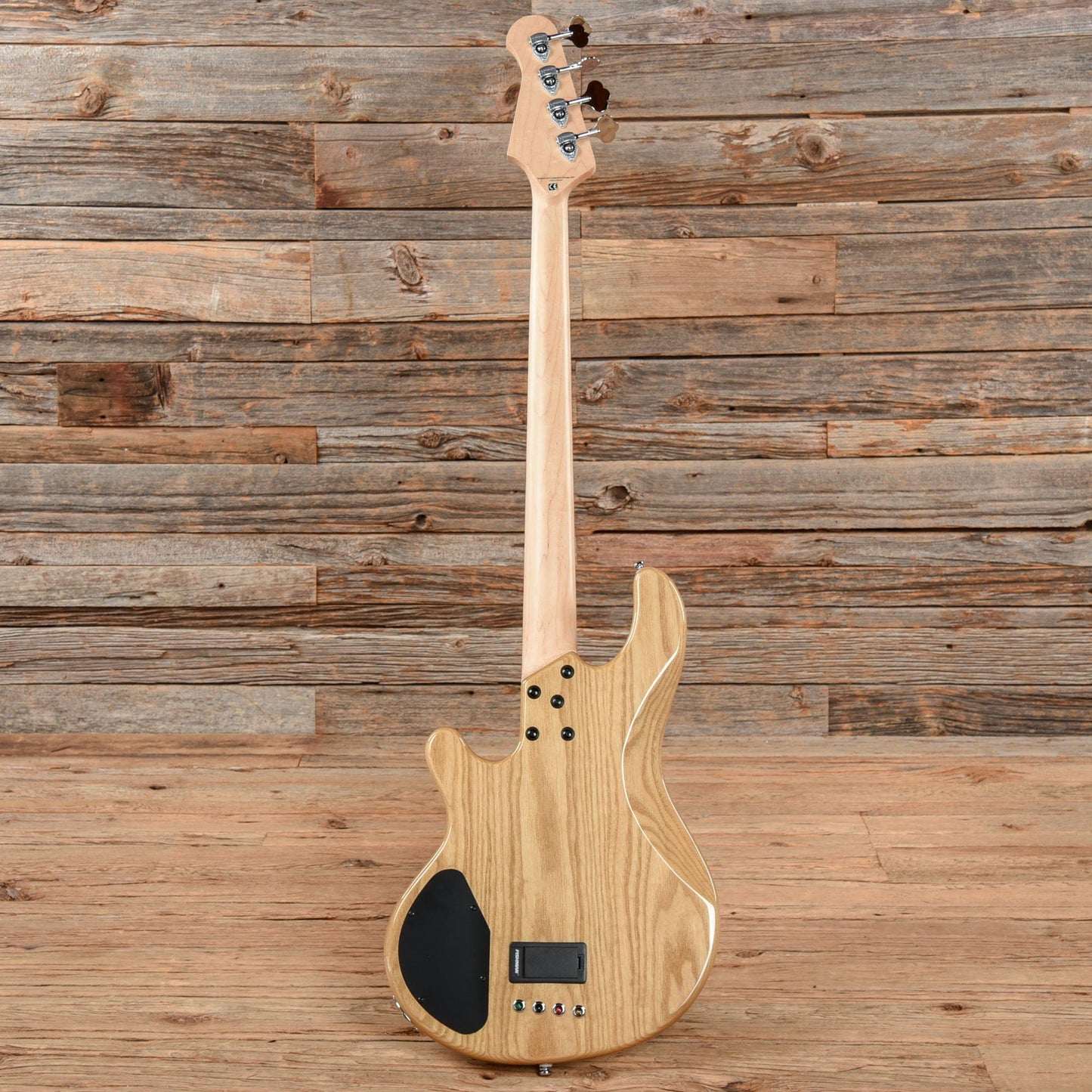 Lakland Skyline 44-02 Deluxe Natural 2021 Bass Guitars / 4-String