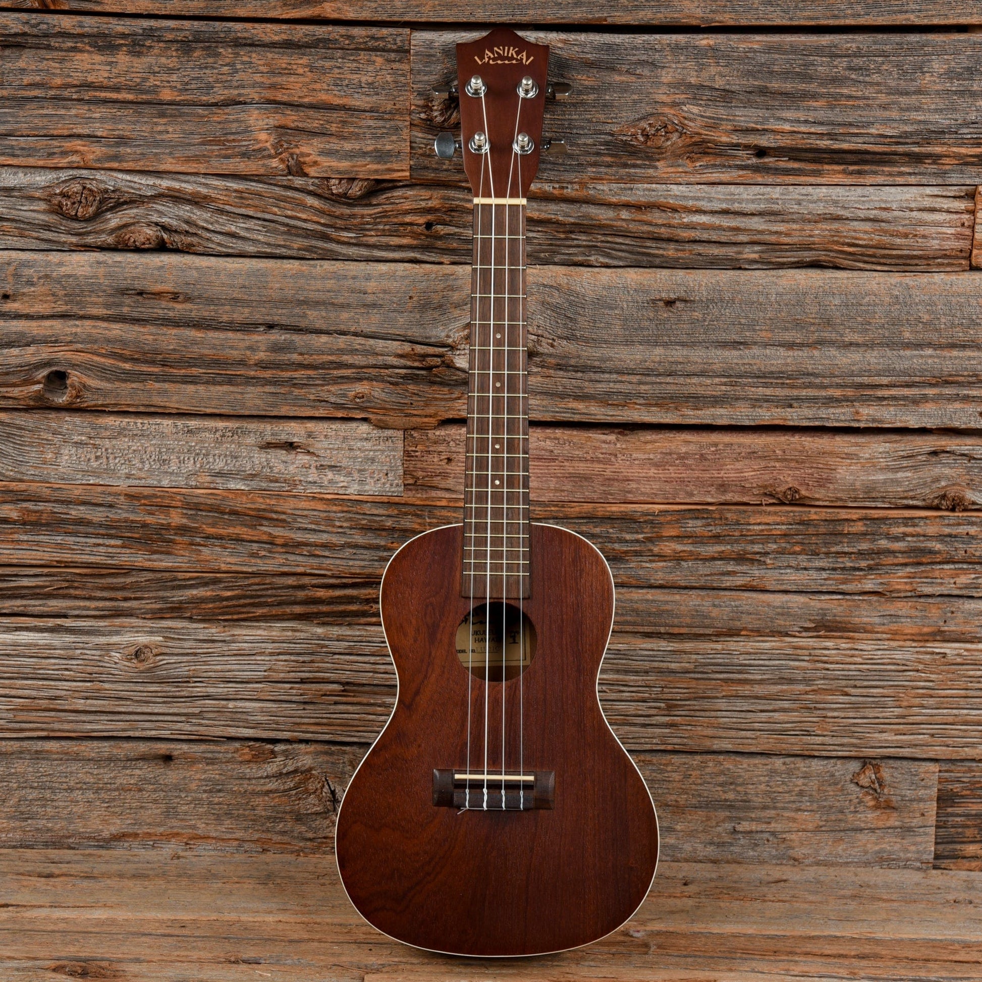 Lanikai LU-21C Natural Folk Instruments / Ukuleles
