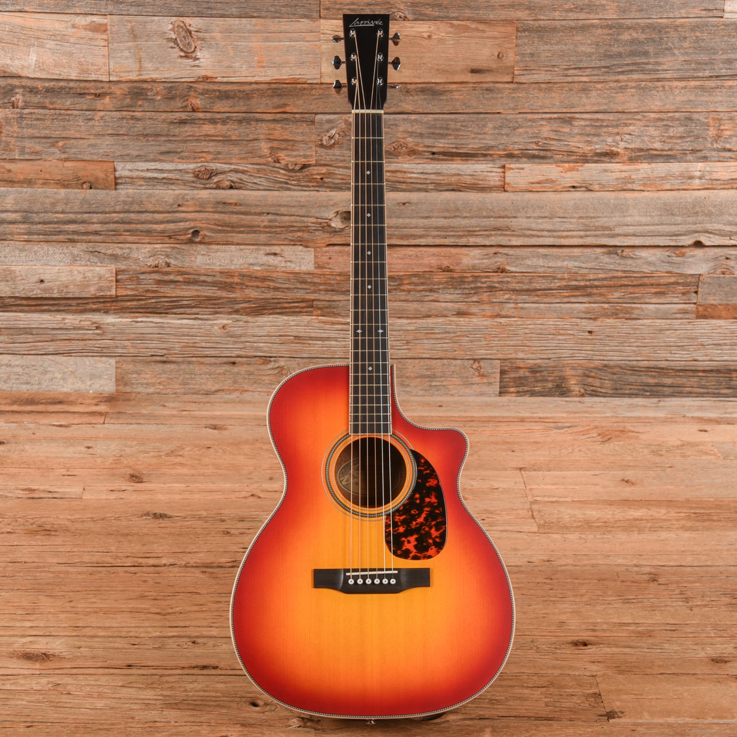 Larrivee OM-40 Sunburst 2025 Acoustic Guitars
