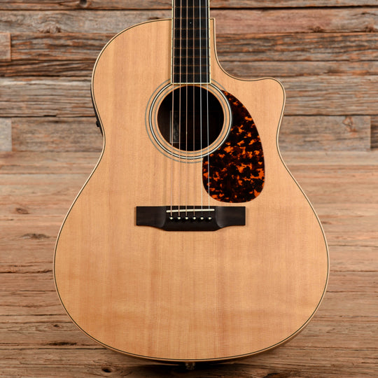 Larrivee LV-03R Natural Acoustic Guitars / OM and Auditorium