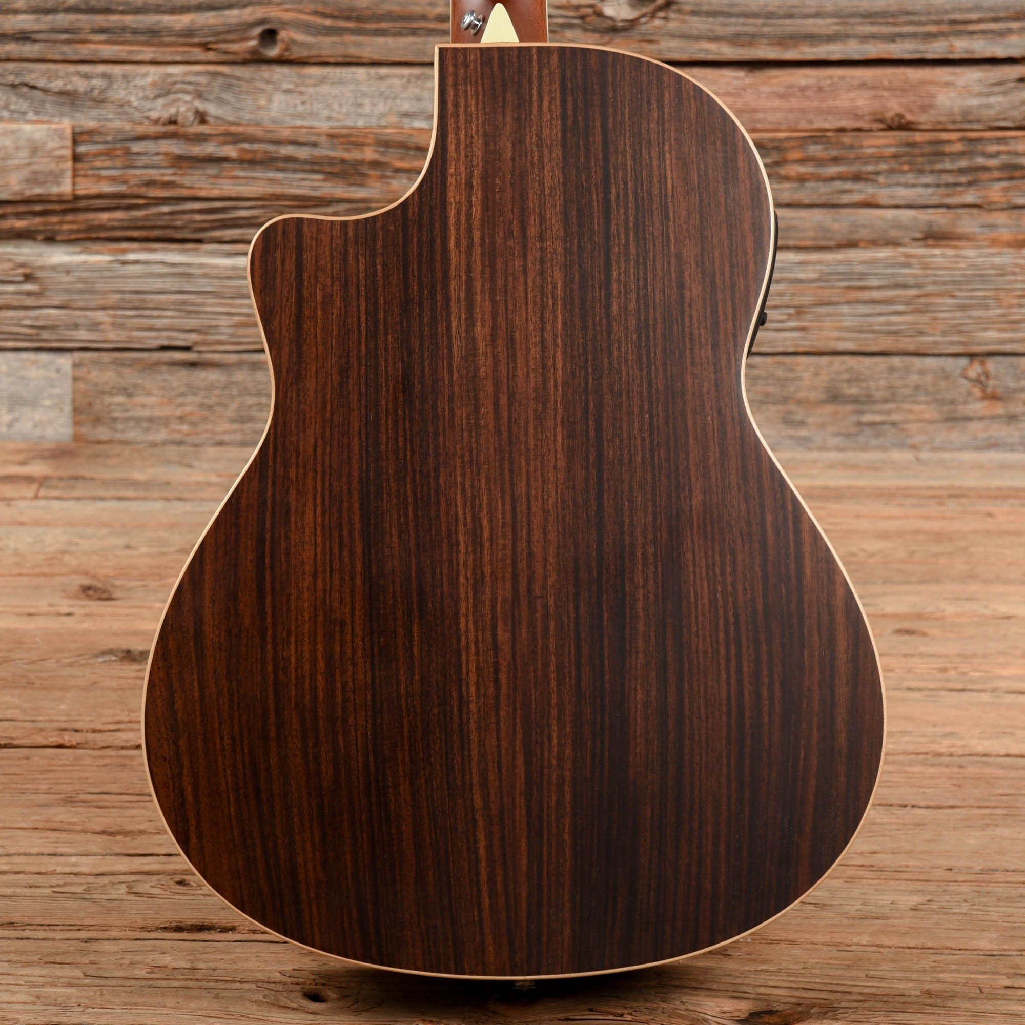 Larrivee LV-03R Natural Acoustic Guitars / OM and Auditorium