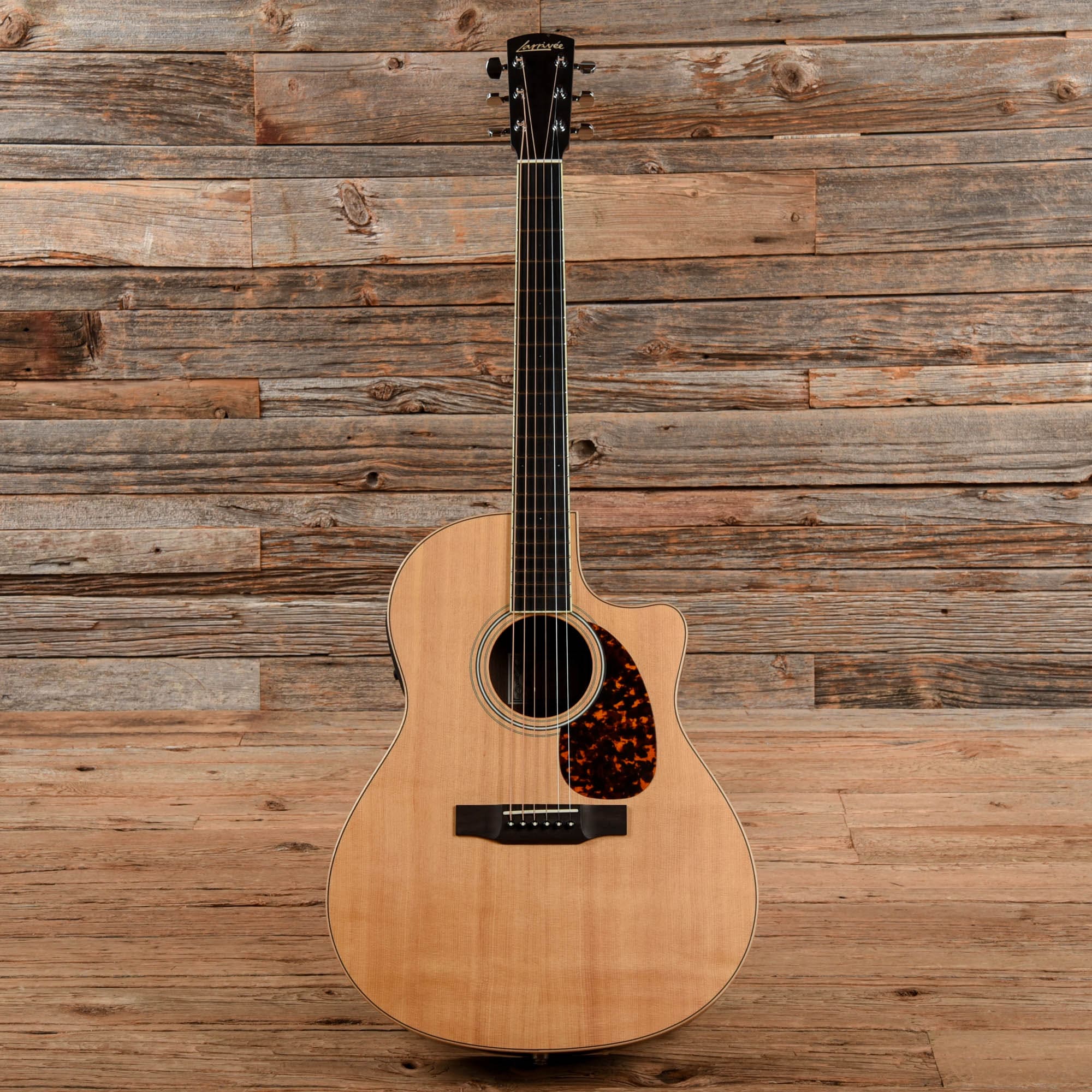 Larrivee LV-03R Natural Acoustic Guitars / OM and Auditorium