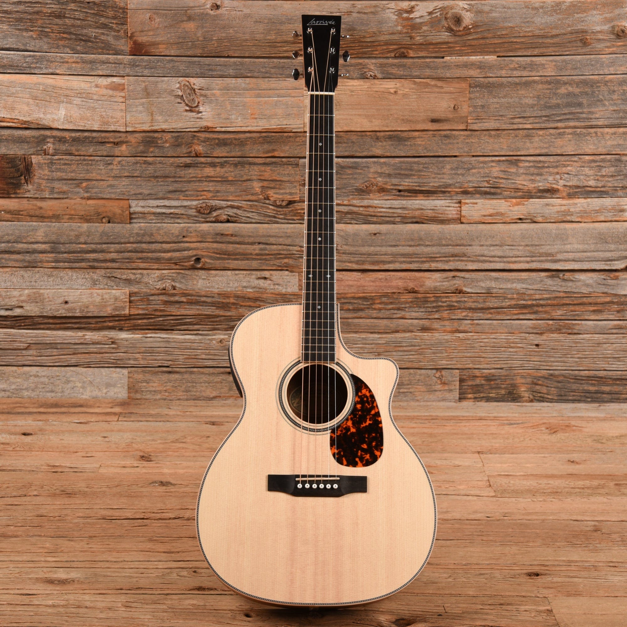 Larrivee OMV-40E Natural Acoustic Guitars / OM and Auditorium