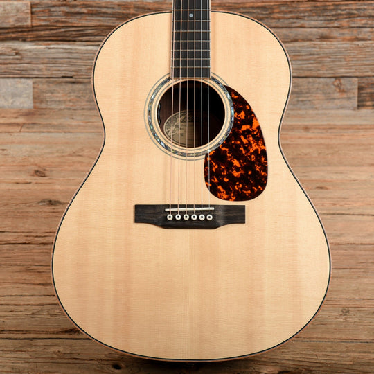 Larrivee L-09 w/ Moon Spruce Top Natural