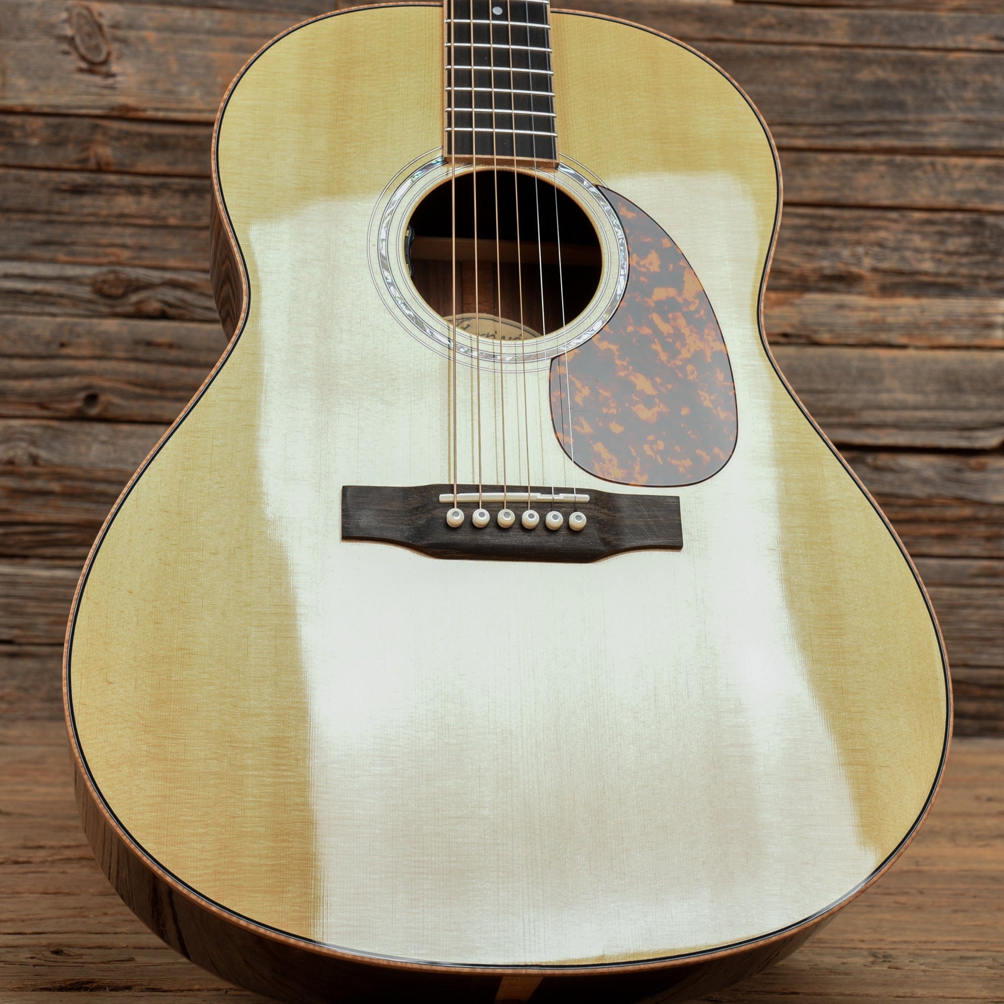 Larrivee L-09 w/ Moon Spruce Top Natural