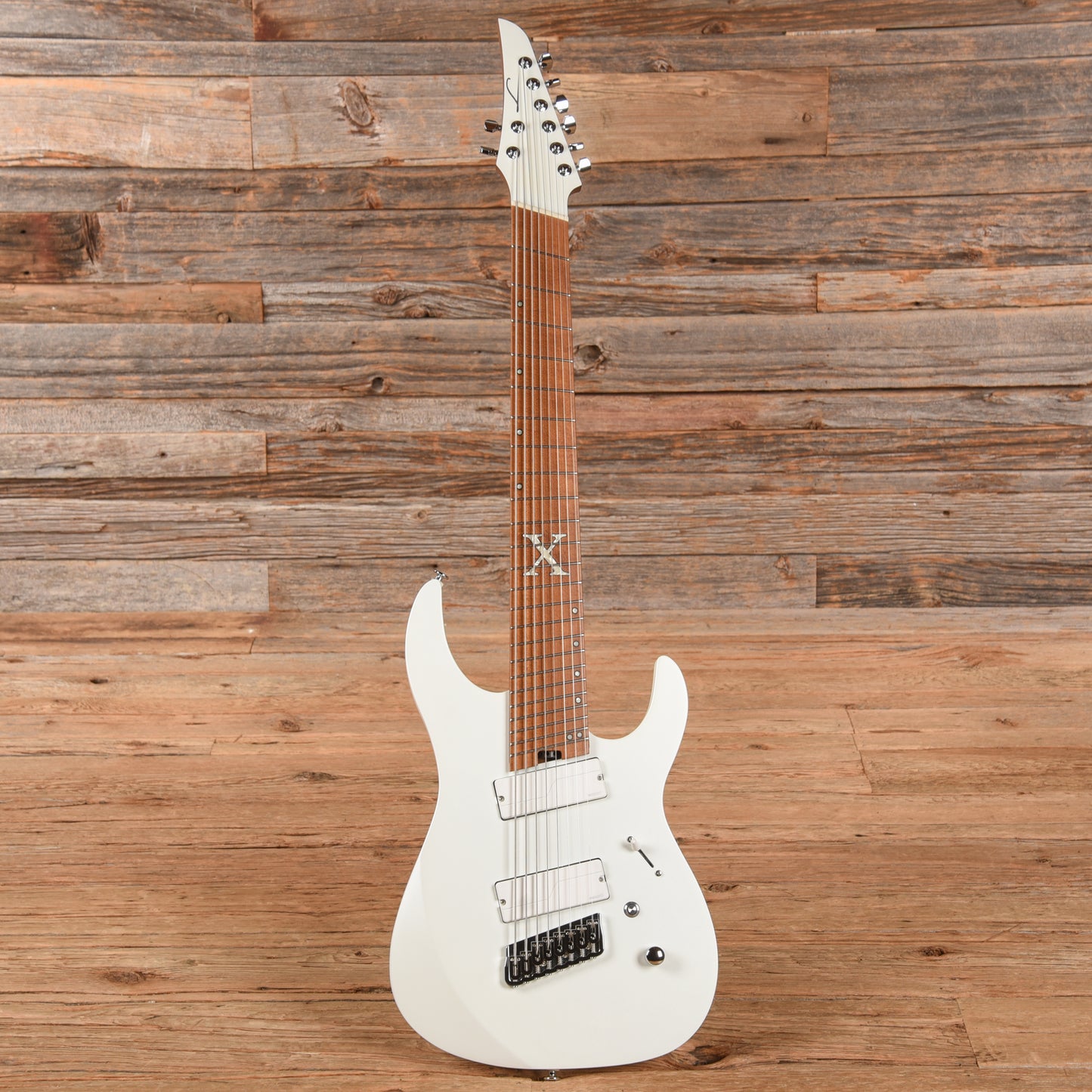 Legator N8FXA White Electric Guitars / Solid Body