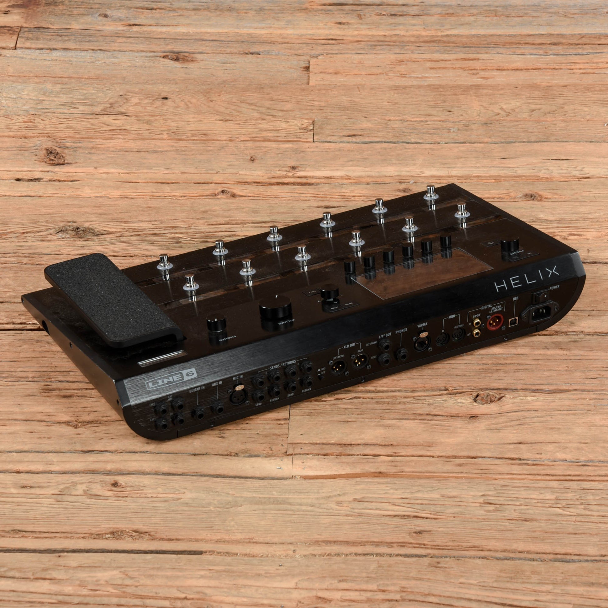 Line 6 Helix Floor Effects and Pedals / Multi-Effect Unit