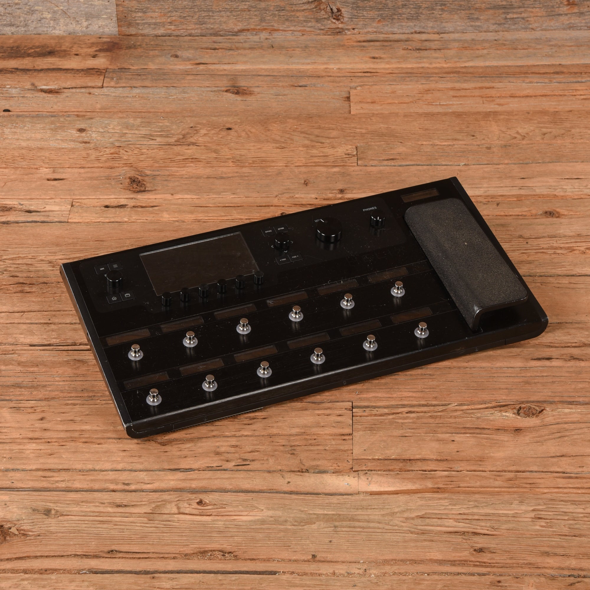Line 6 Helix Floor Effects and Pedals / Multi-Effect Unit