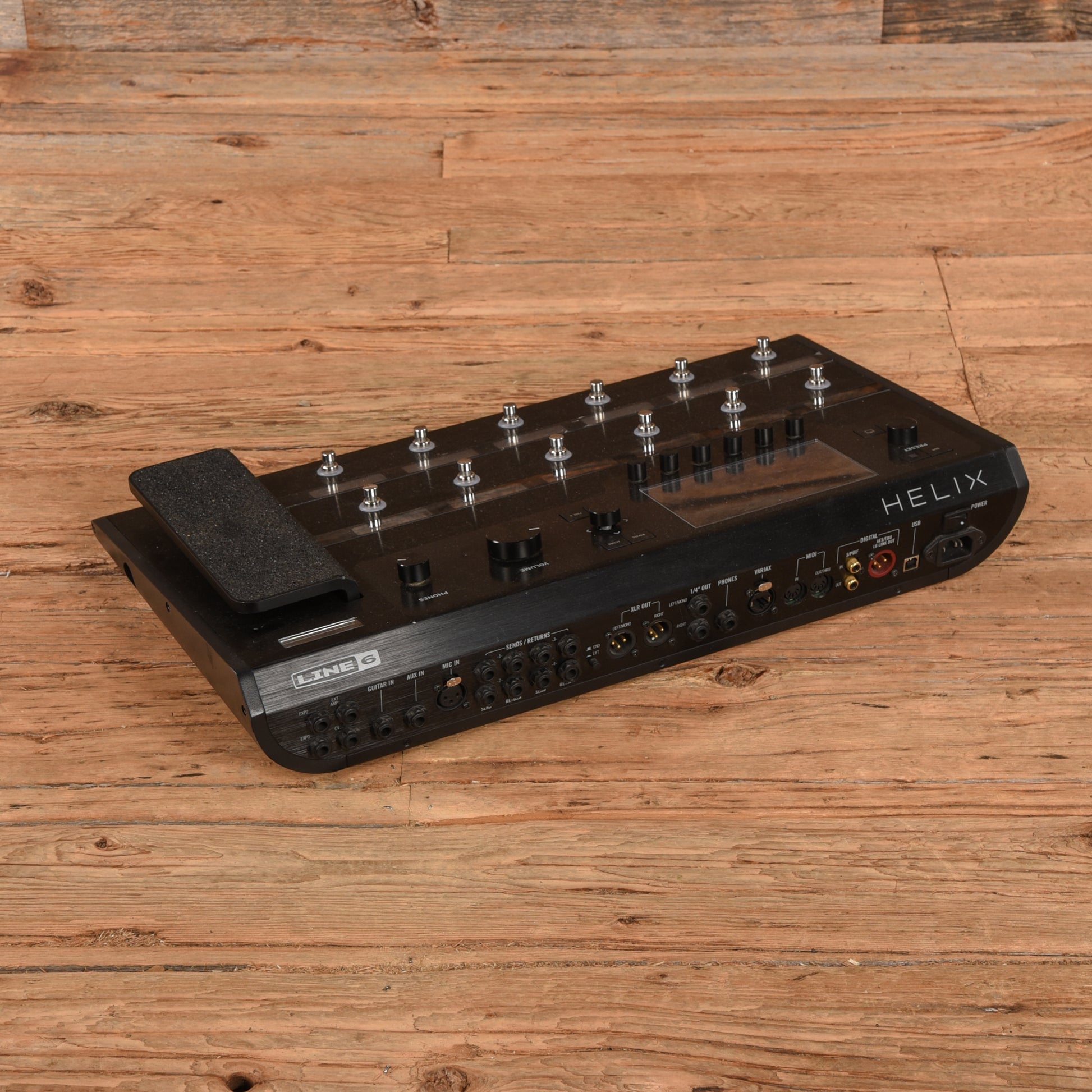 Line 6 Helix Multi-effects Floor Processor Effects and Pedals / Multi-Effect Unit
