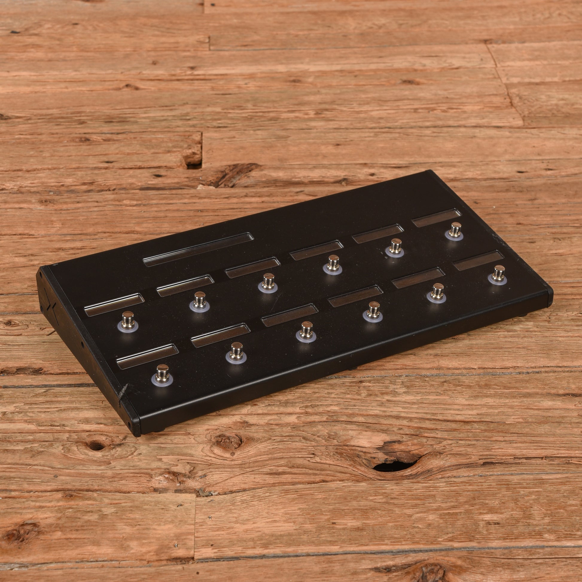 Line 6 Helix Rack with Foot Controller Effects and Pedals / Multi-Effect Unit