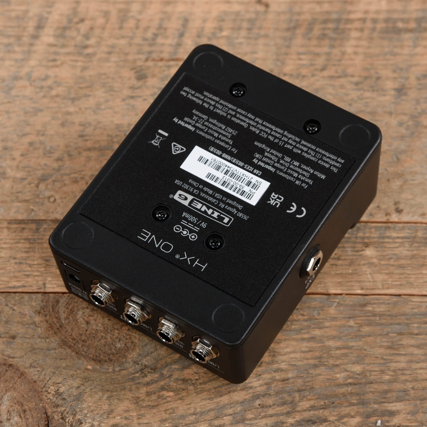 Line 6 HX One Multi Effect Pedal Effects and Pedals / Multi-Effect Unit