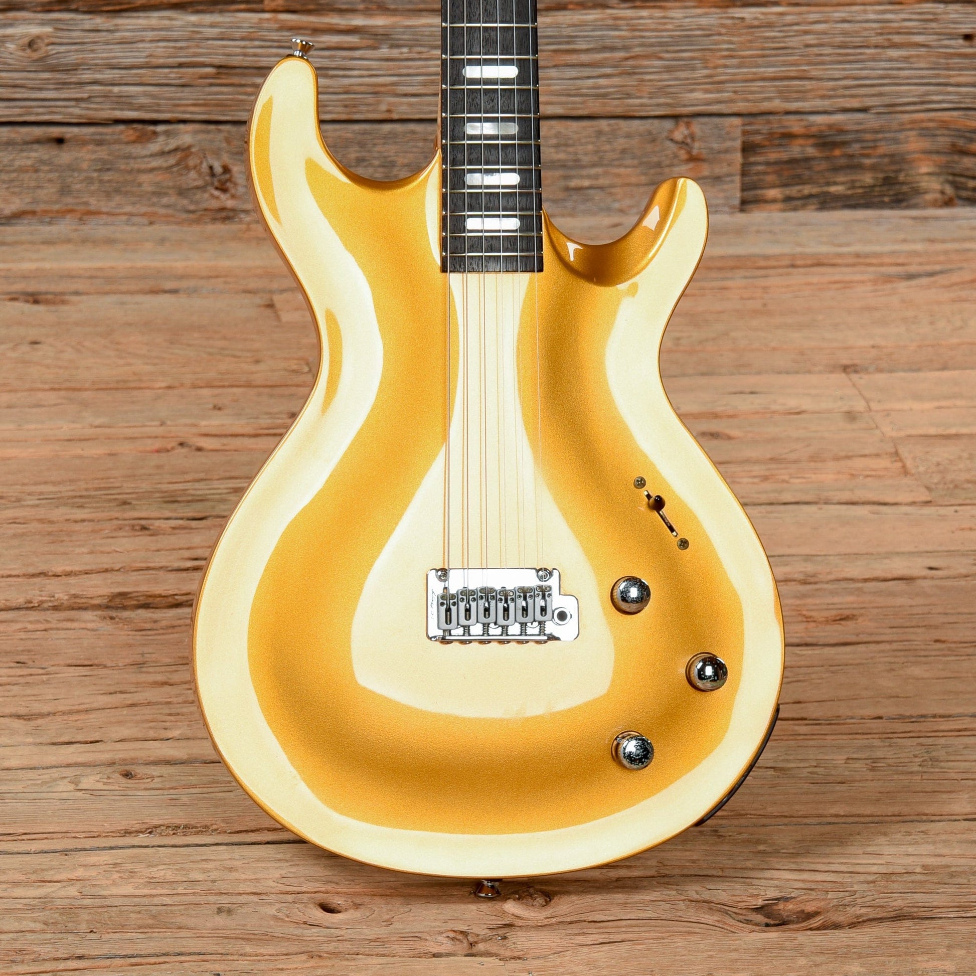 Line 6 Variax 700 Gold Electric Guitars / Solid Body