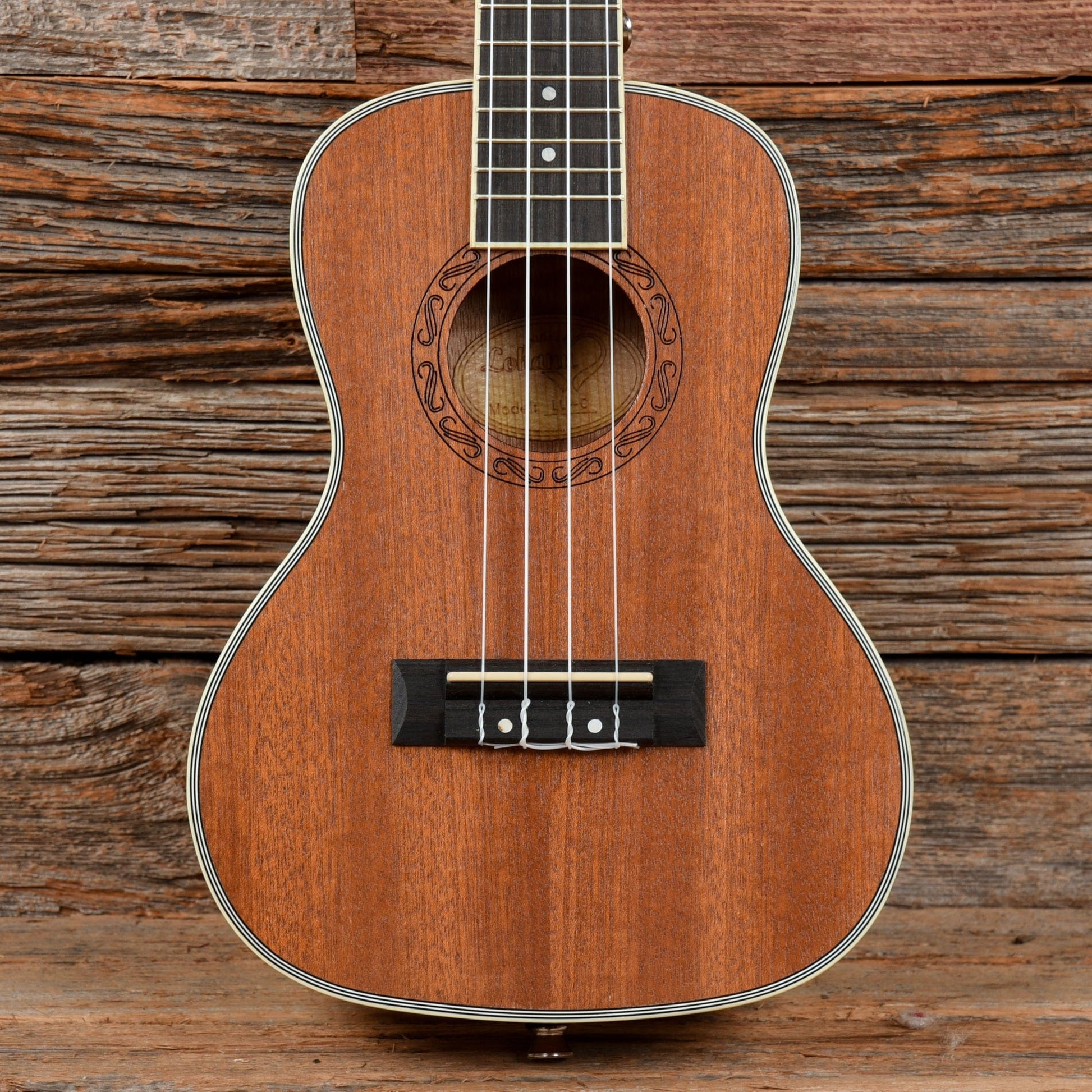 Lohanu LU-C Natural Folk Instruments / Ukuleles