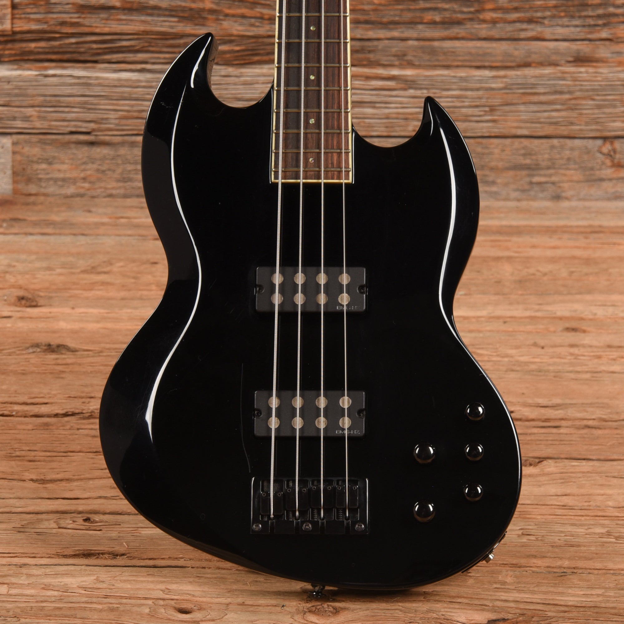 LTD Viper-304 Black – Chicago Music Exchange