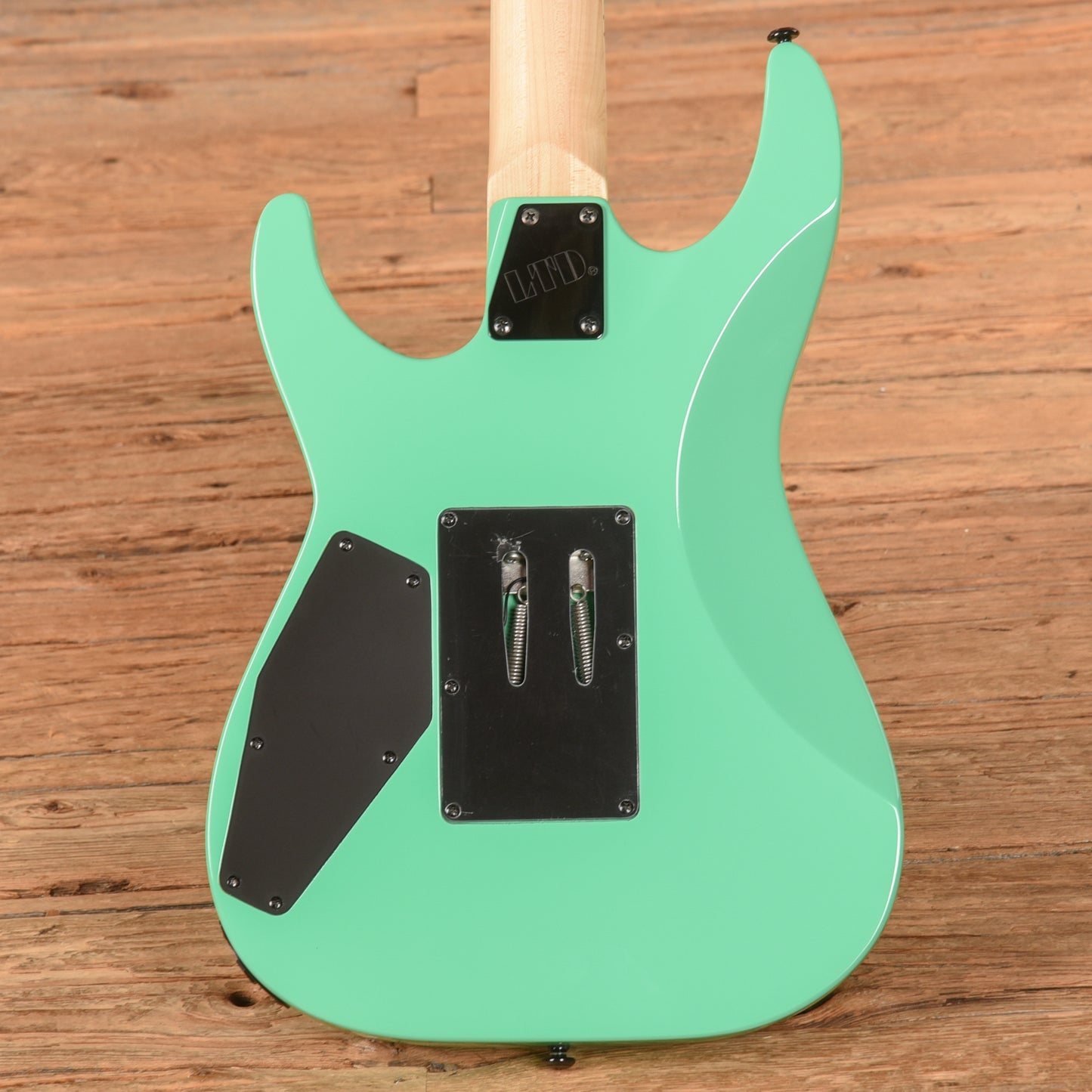 LTD Mirage Deluxe '87 Turquoise Turquoise 2022 Electric Guitars / Solid Body