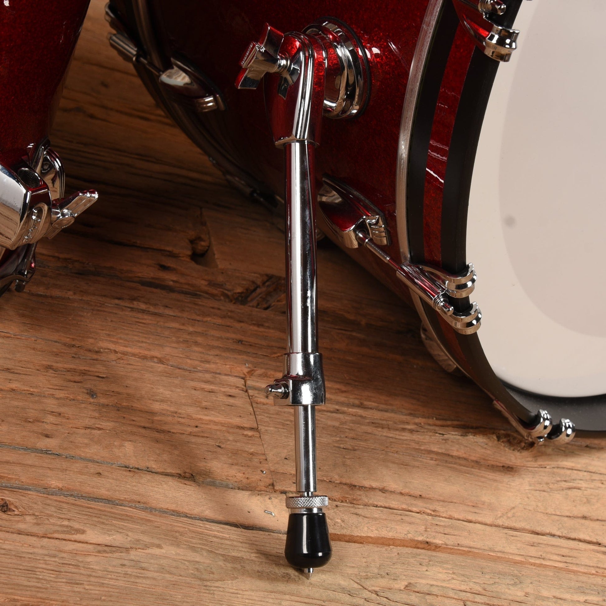 Ludwig Classic Maple Pro Beat 24 3pc. Drum Kit Red Sparkle Drums and Percussion / Acoustic Drums / Full Acoustic Kits