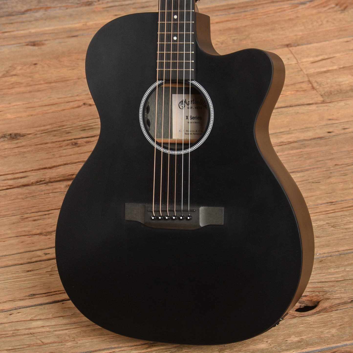 Martin OMCXAE Black Acoustic Guitars / Built-in Electronics