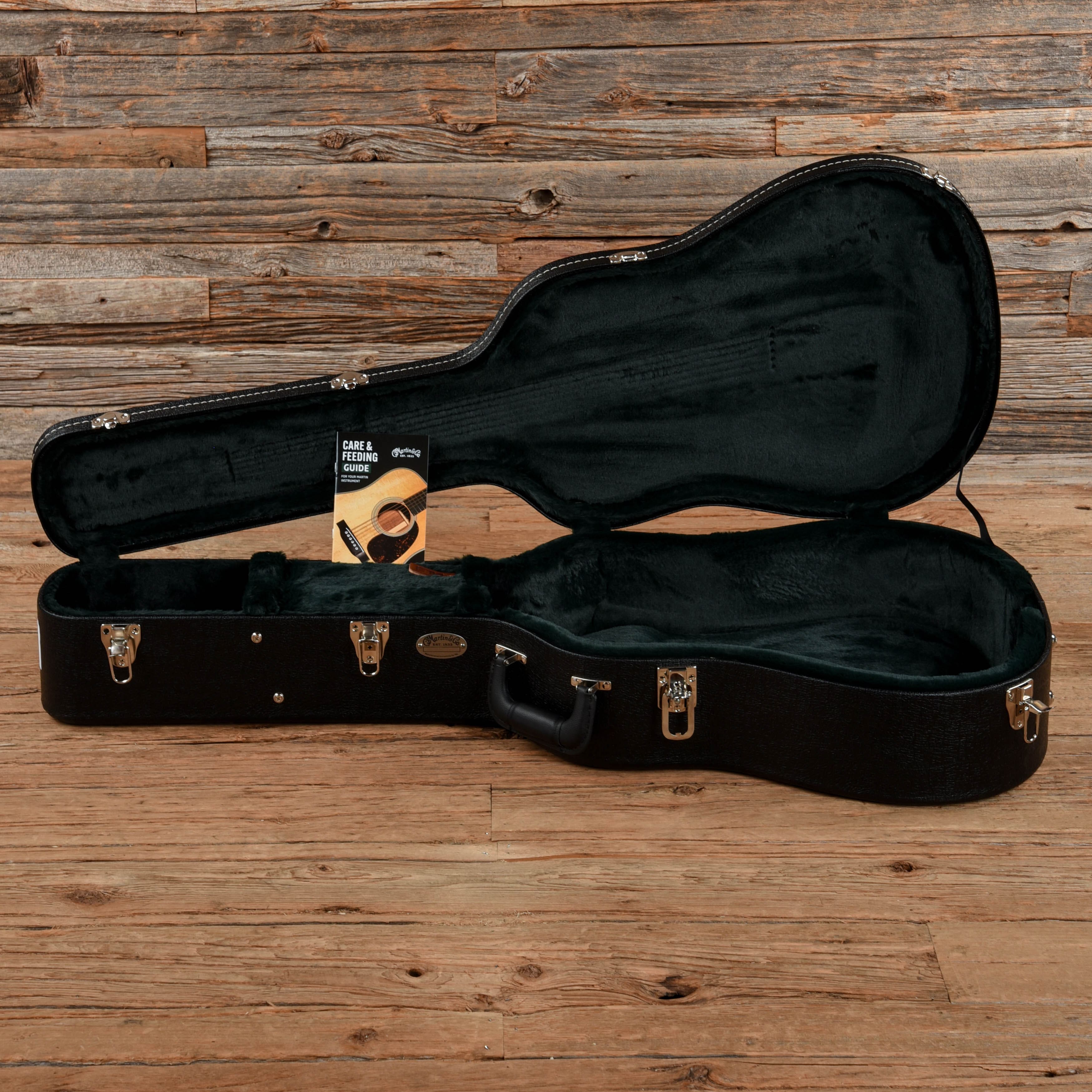 Martin Custom Shop Super D Sitka Spruce/Guatemalan Rosewood Natural Acoustic Guitars / Dreadnought