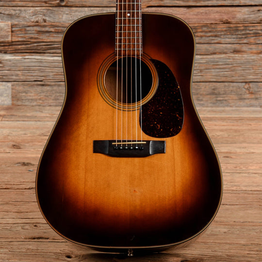 Martin D-19 Sunburst Refin 1977 Acoustic Guitars / Dreadnought