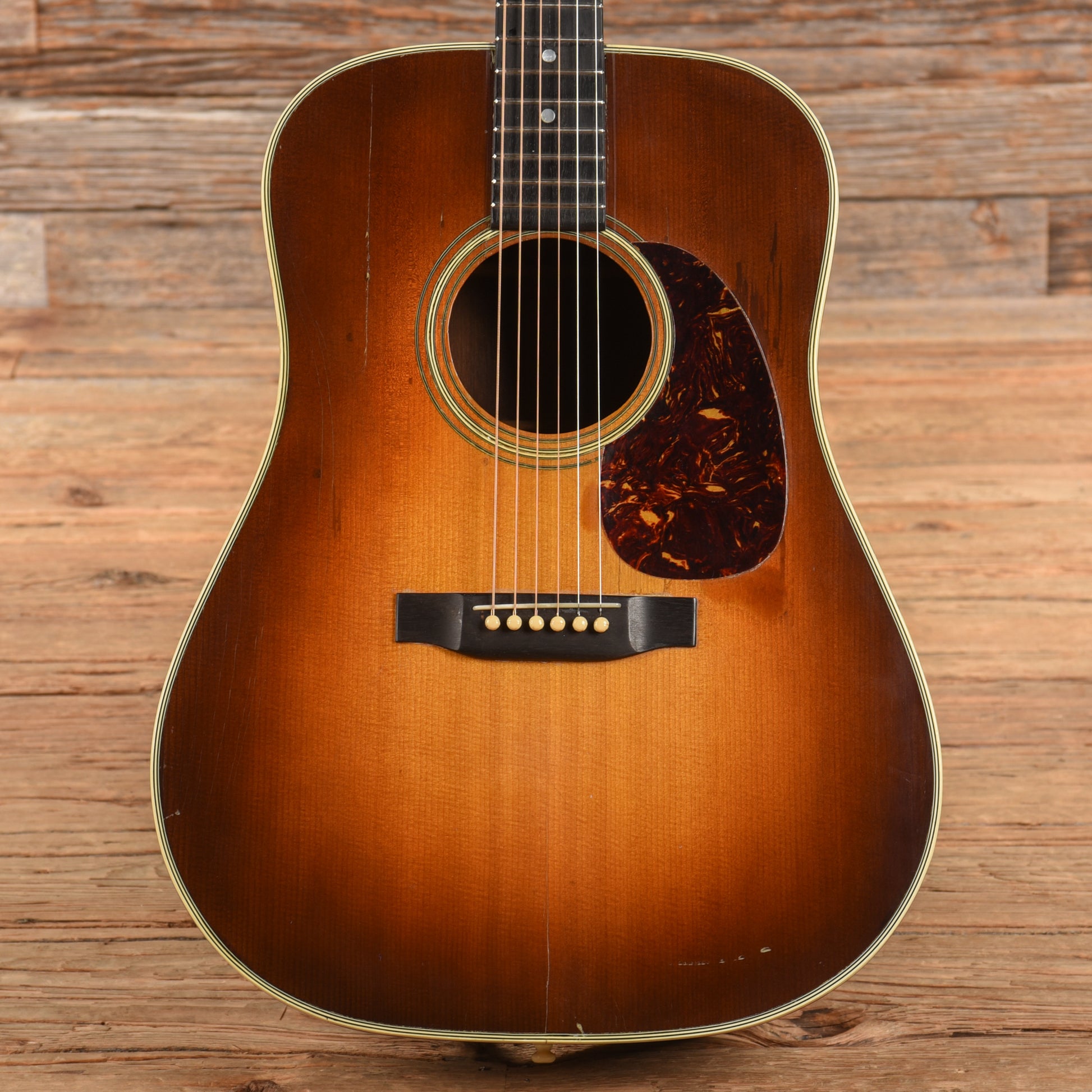 Martin D-28 Sunburst 1964 Acoustic Guitars / Dreadnought