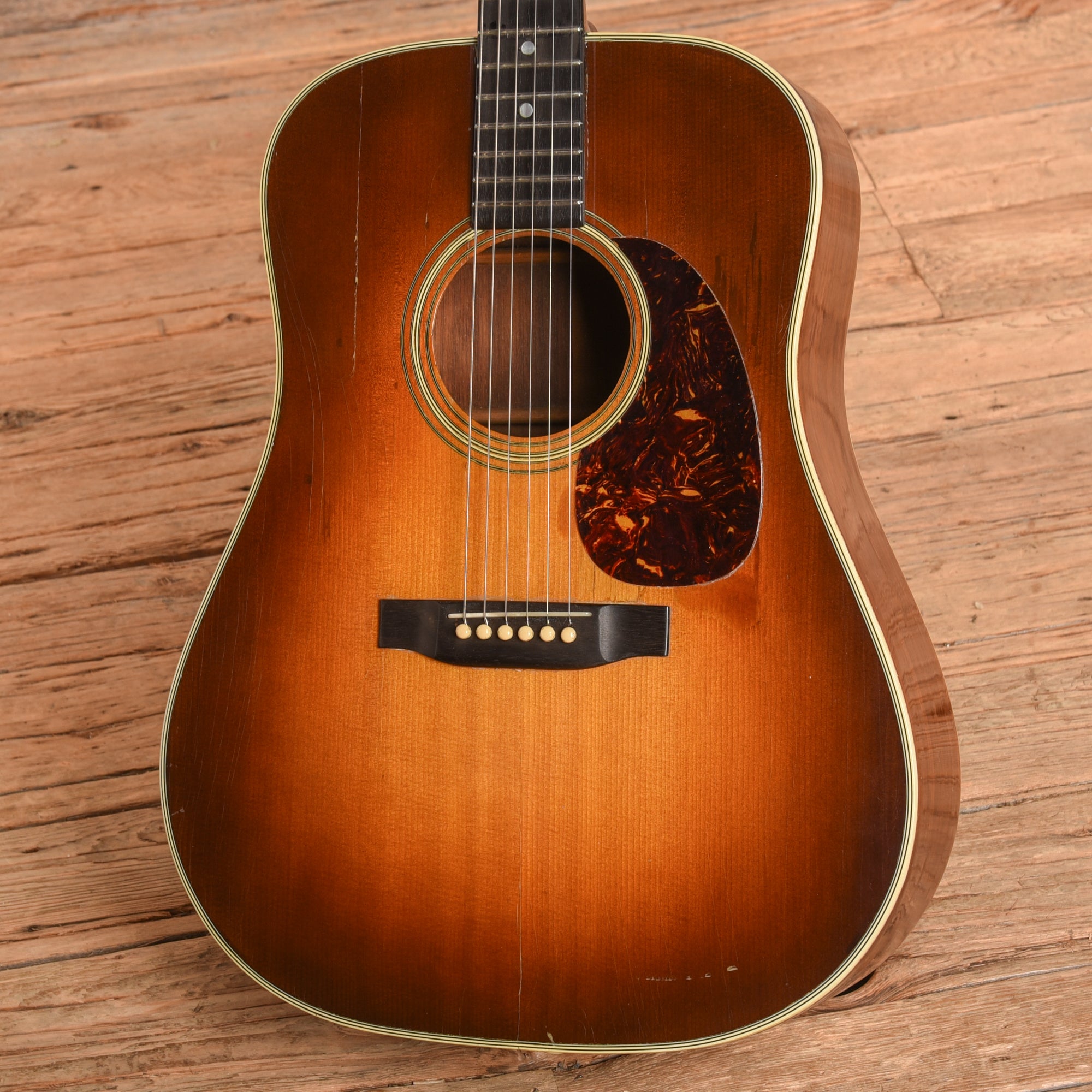Martin D-28 Sunburst 1964 Acoustic Guitars / Dreadnought