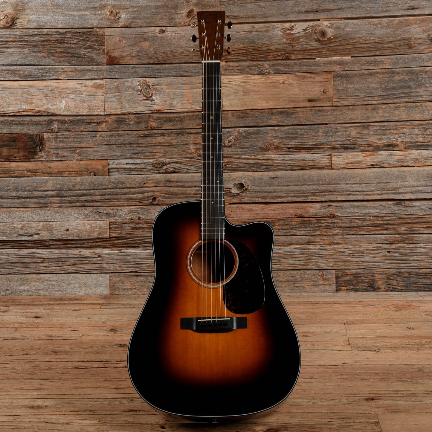 Martin DC-18E Sunburst 2000 Acoustic Guitars / Dreadnought