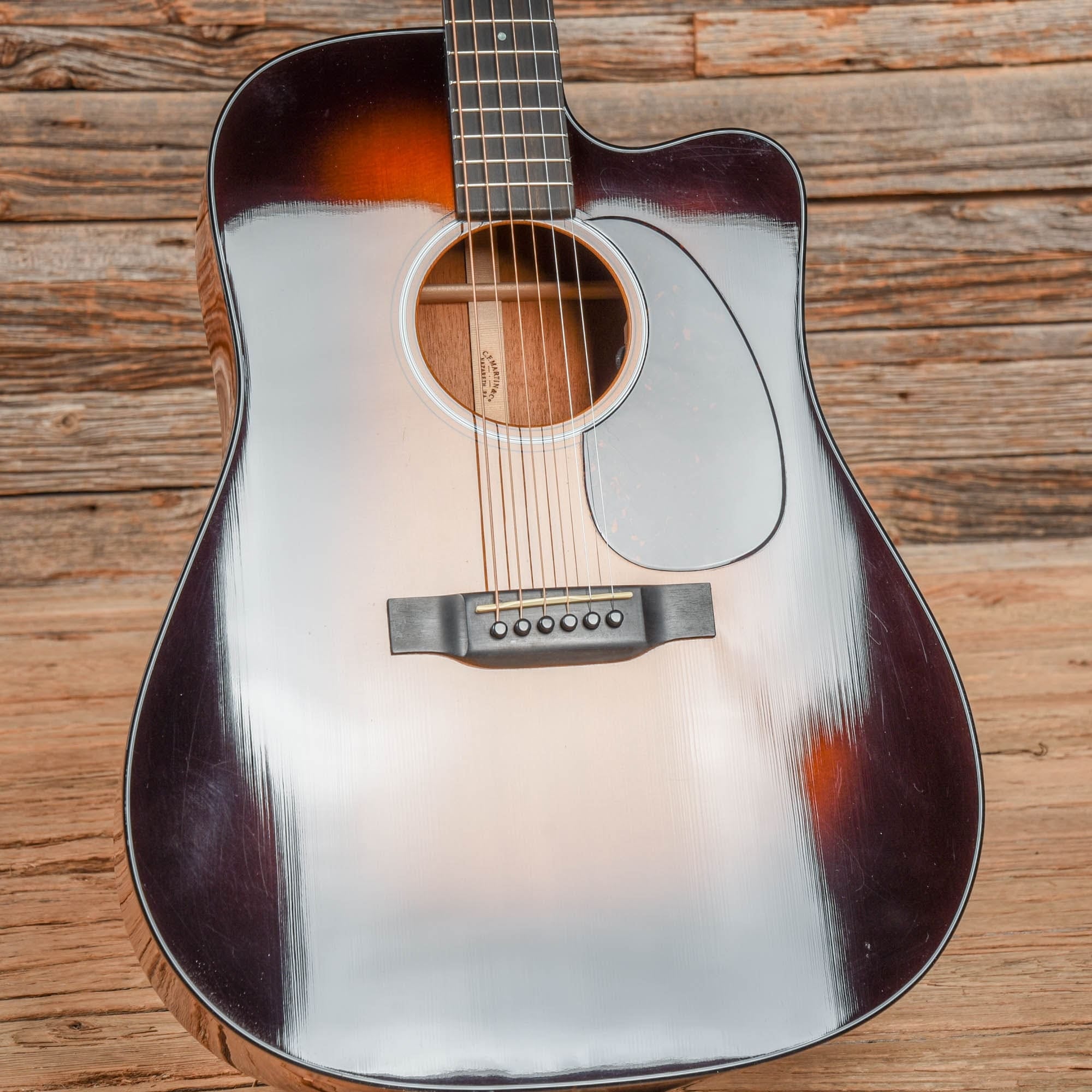 Martin DC-18E Sunburst 2000 Acoustic Guitars / Dreadnought