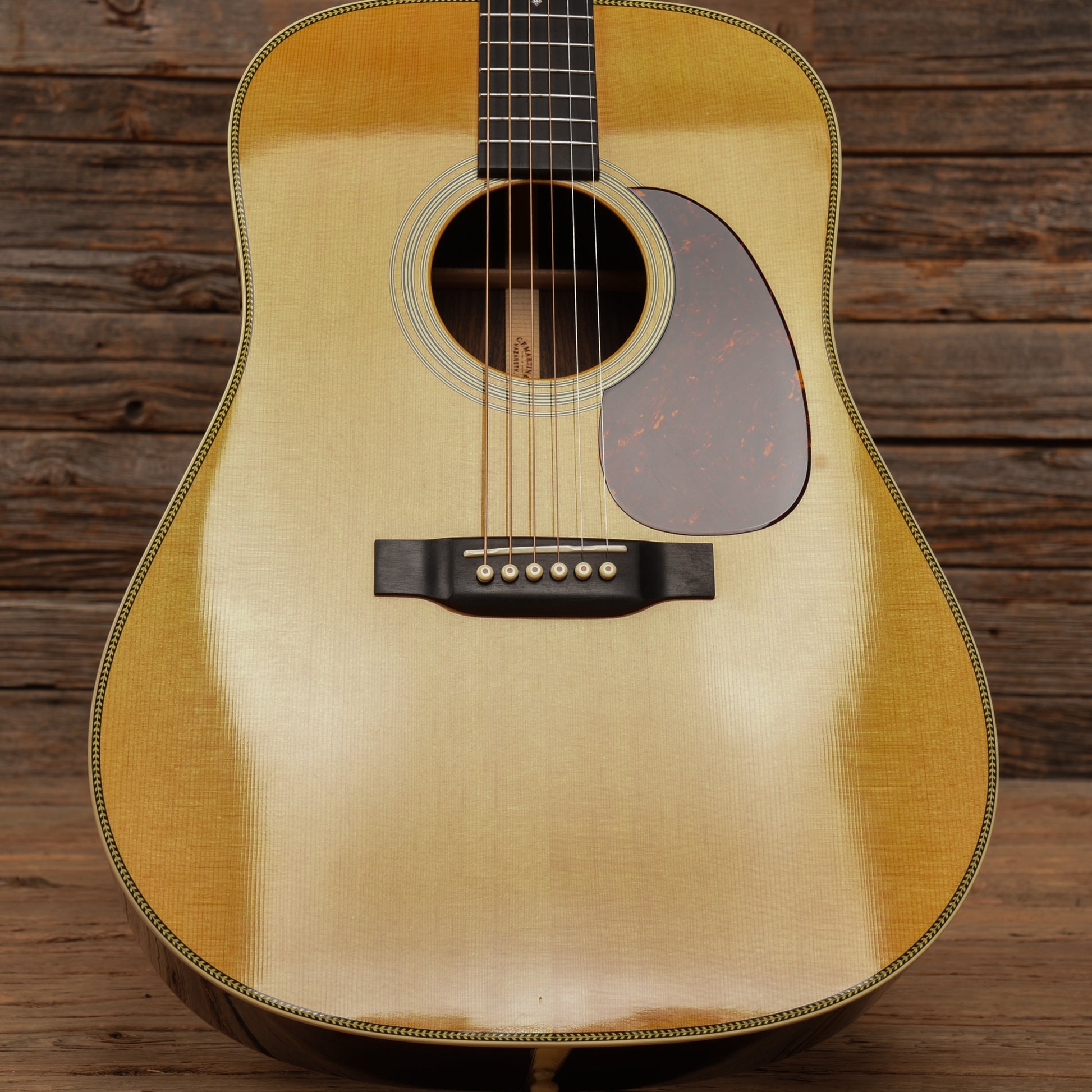 Martin HD-28 Natural 2018 Acoustic Guitars / Dreadnought