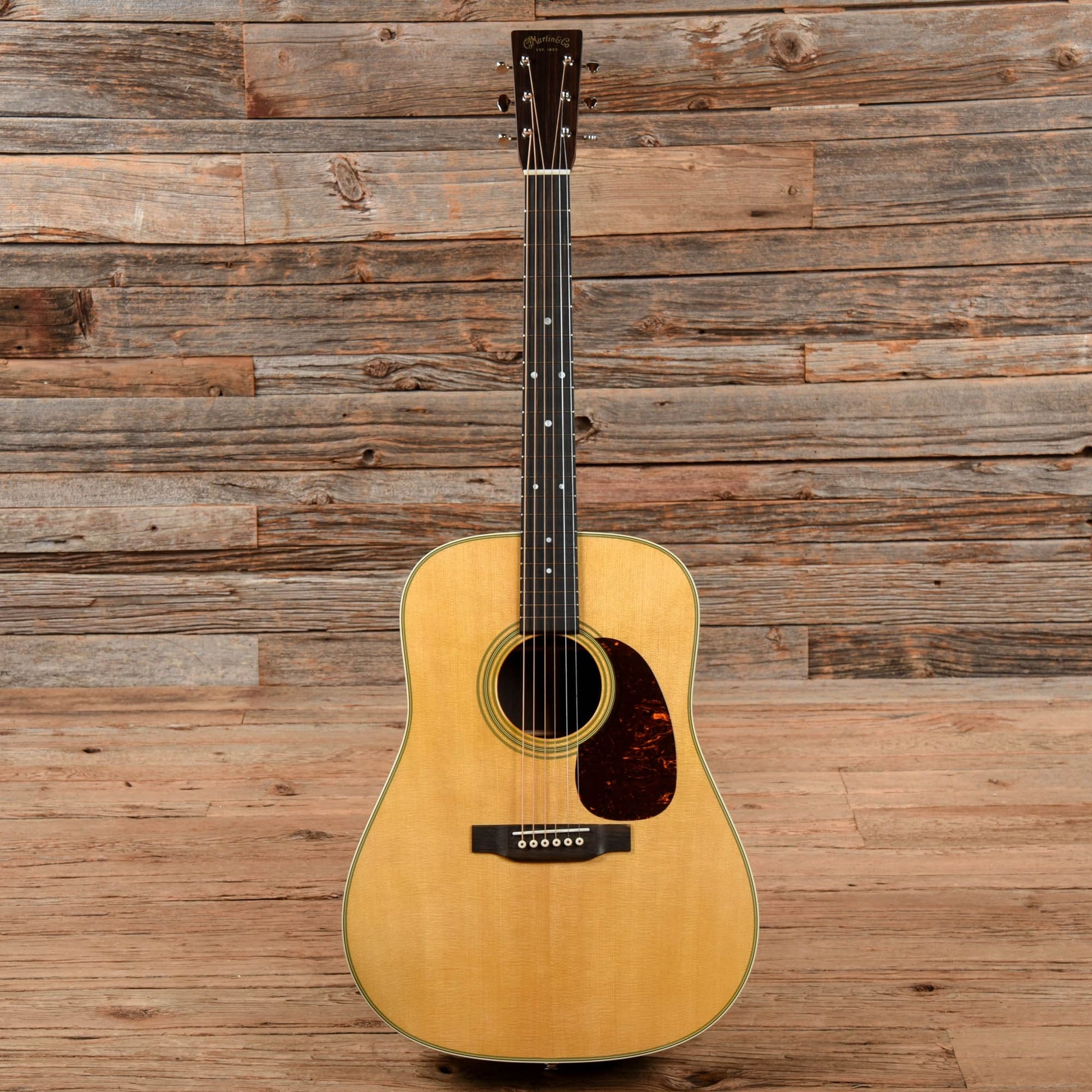 Martin Standard Series D-28 Natural Acoustic Guitars / Dreadnought