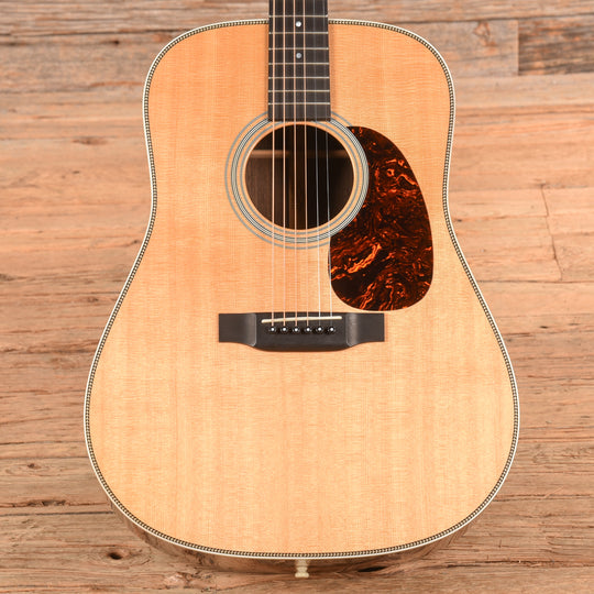 Martin Standard Series HD-28 Natural 2012 Acoustic Guitars / Dreadnought