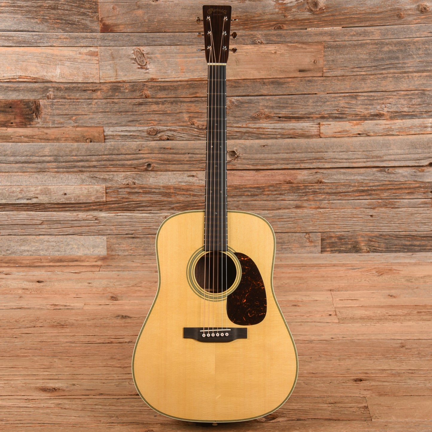 Martin Standard Series HD-28 Natural 2023 Acoustic Guitars / Dreadnought