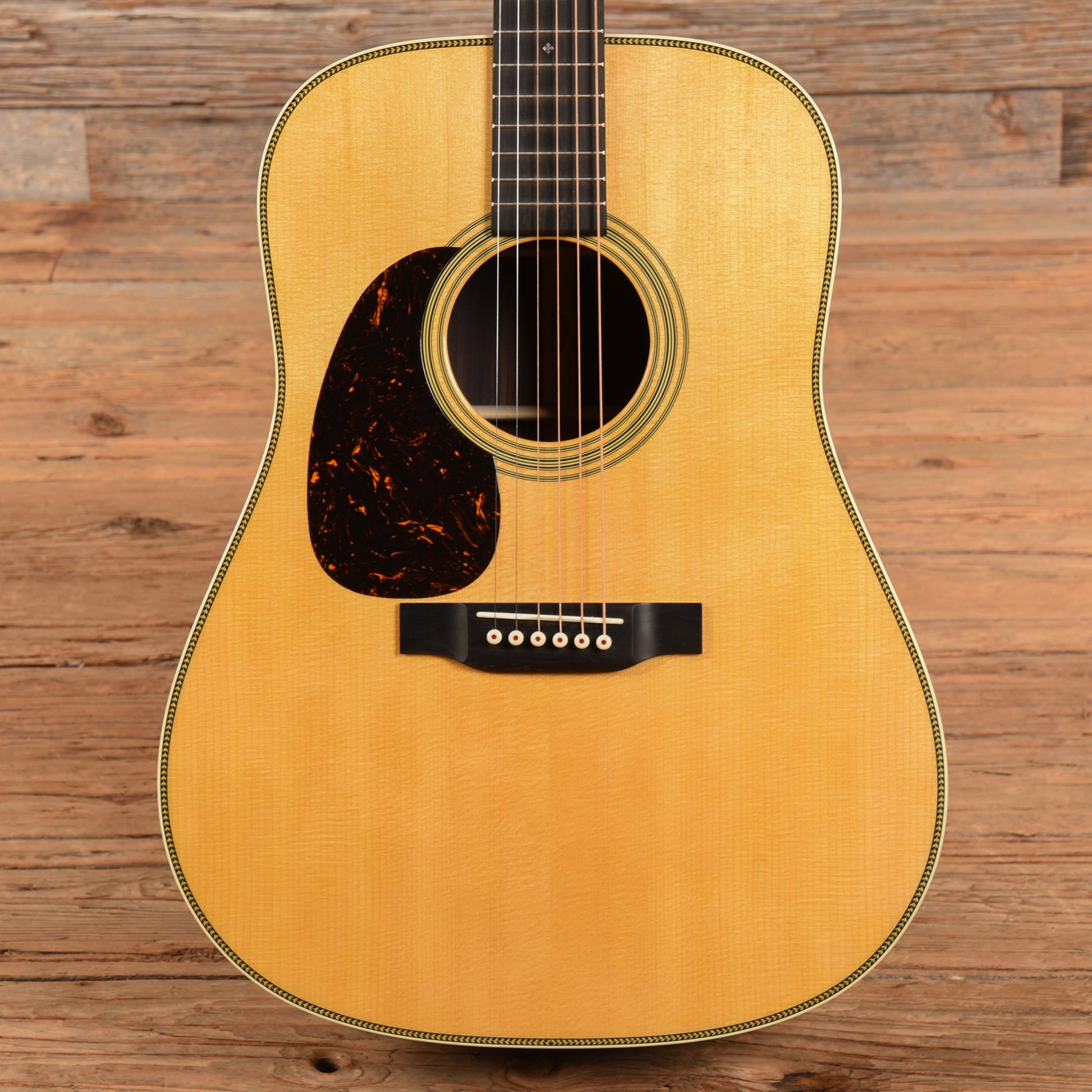 Martin Standard Series HD-28 Natural  LEFTY Acoustic Guitars / Dreadnought