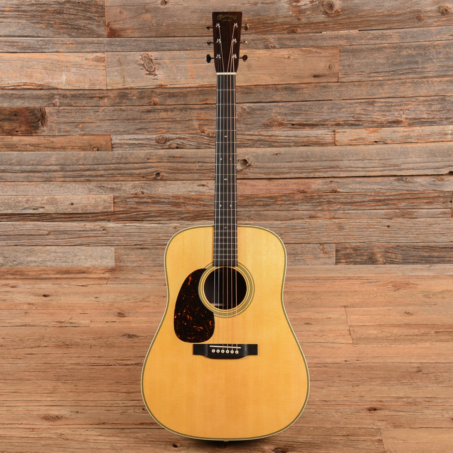 Martin Standard Series HD-28 Natural  LEFTY Acoustic Guitars / Dreadnought