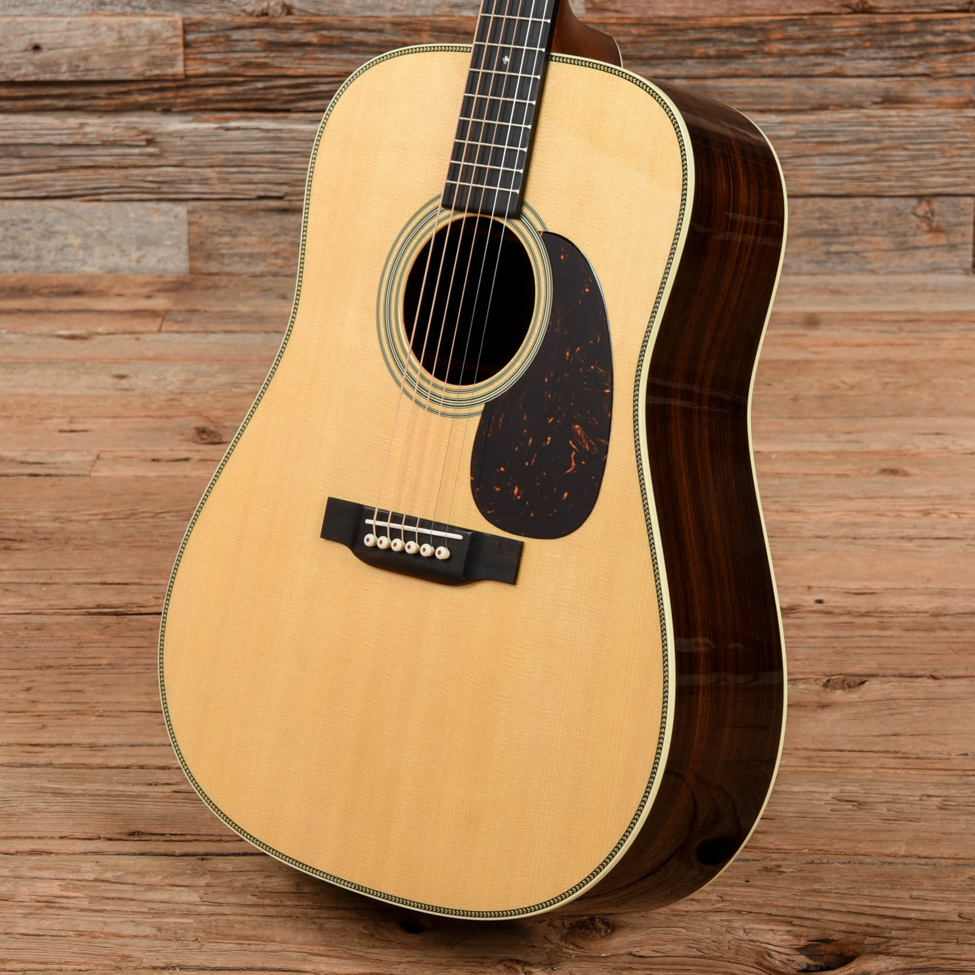 Martin Standard Series HD-28 Natural Acoustic Guitars / Dreadnought