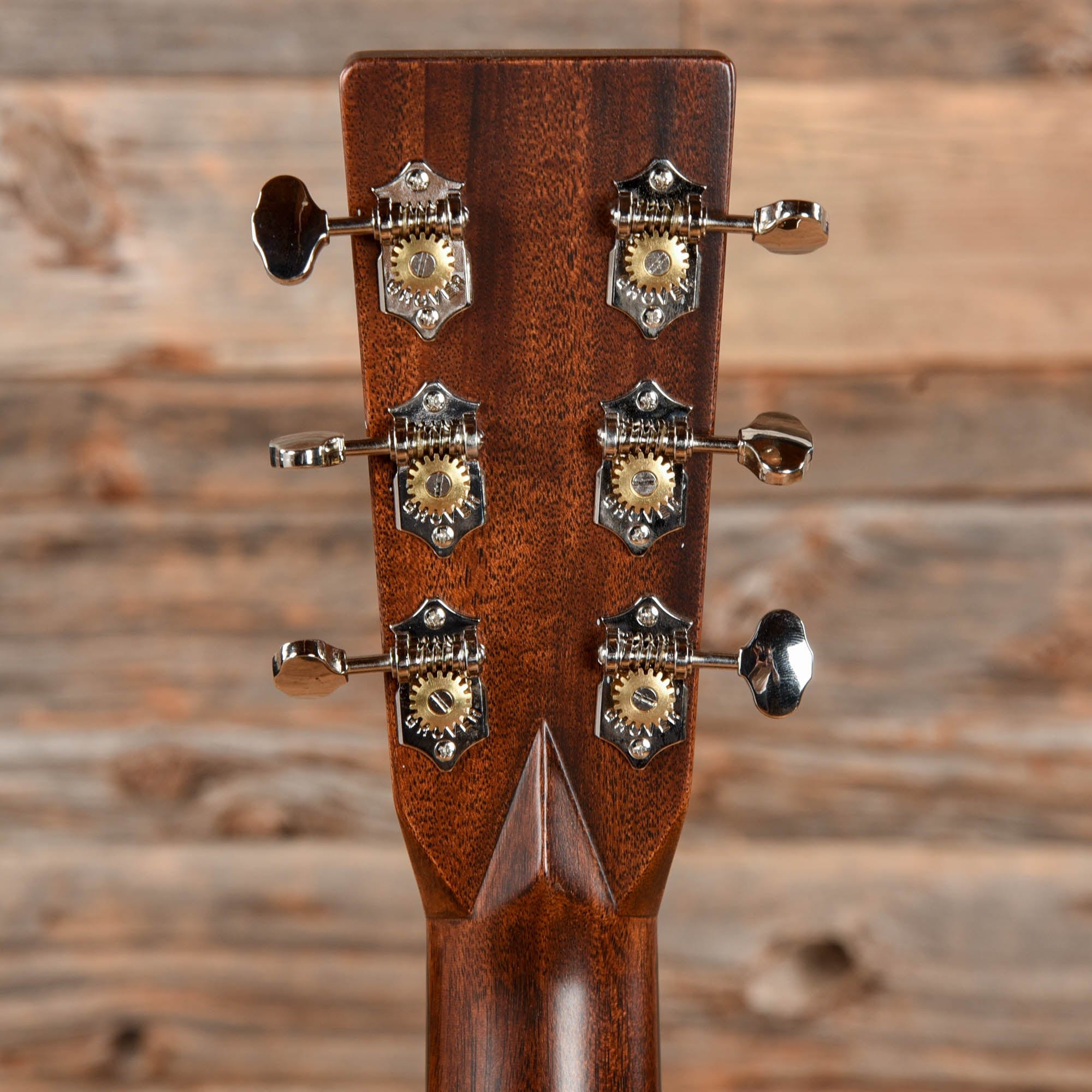 Martin Standard Series HD-28 Natural Acoustic Guitars / Dreadnought