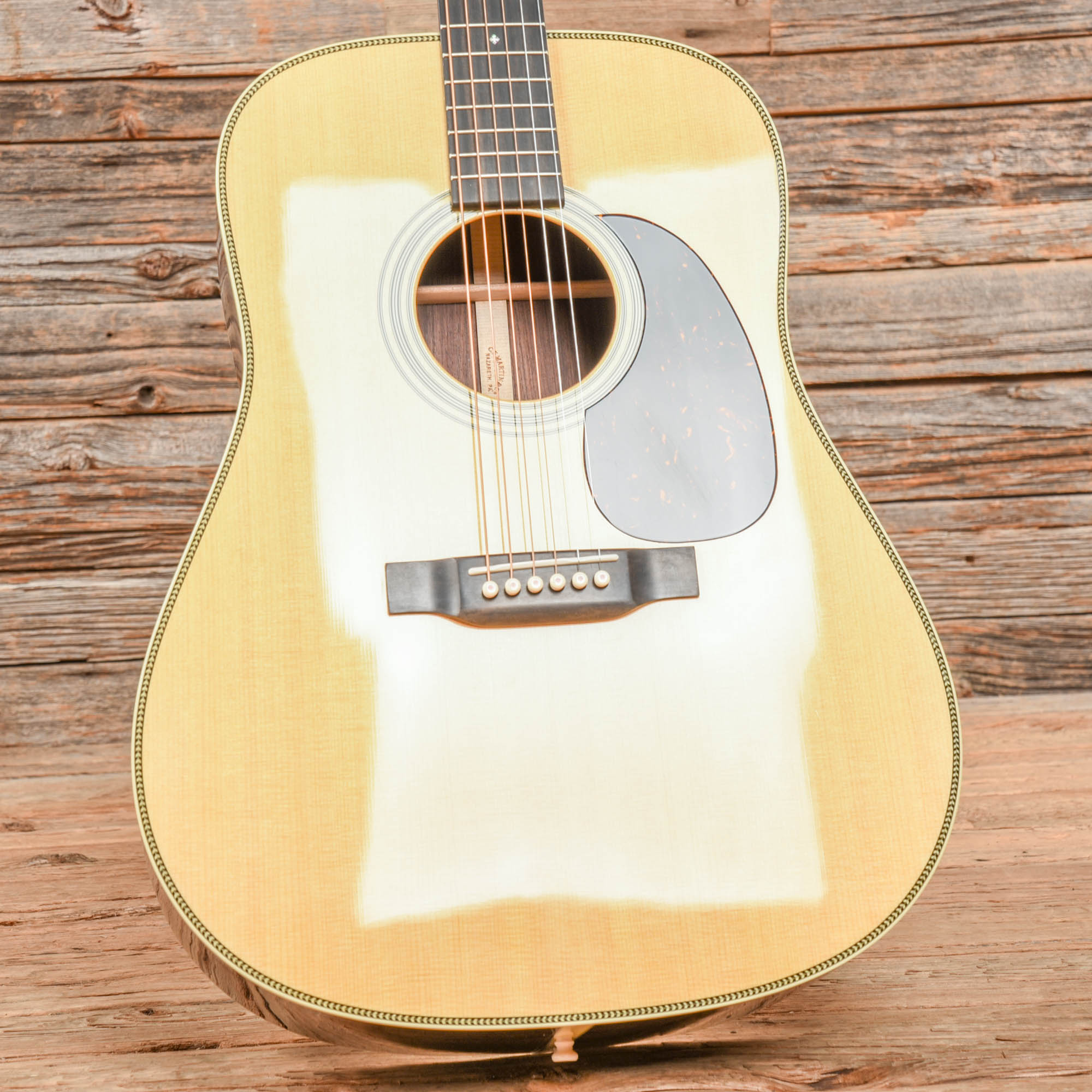 Martin Standard Series HD-28 Natural Acoustic Guitars / Dreadnought