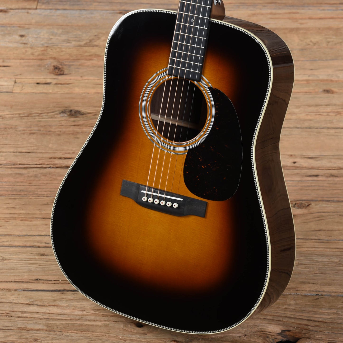 Martin Standard Series HD-28 Sunburst 2023 Acoustic Guitars / Dreadnought