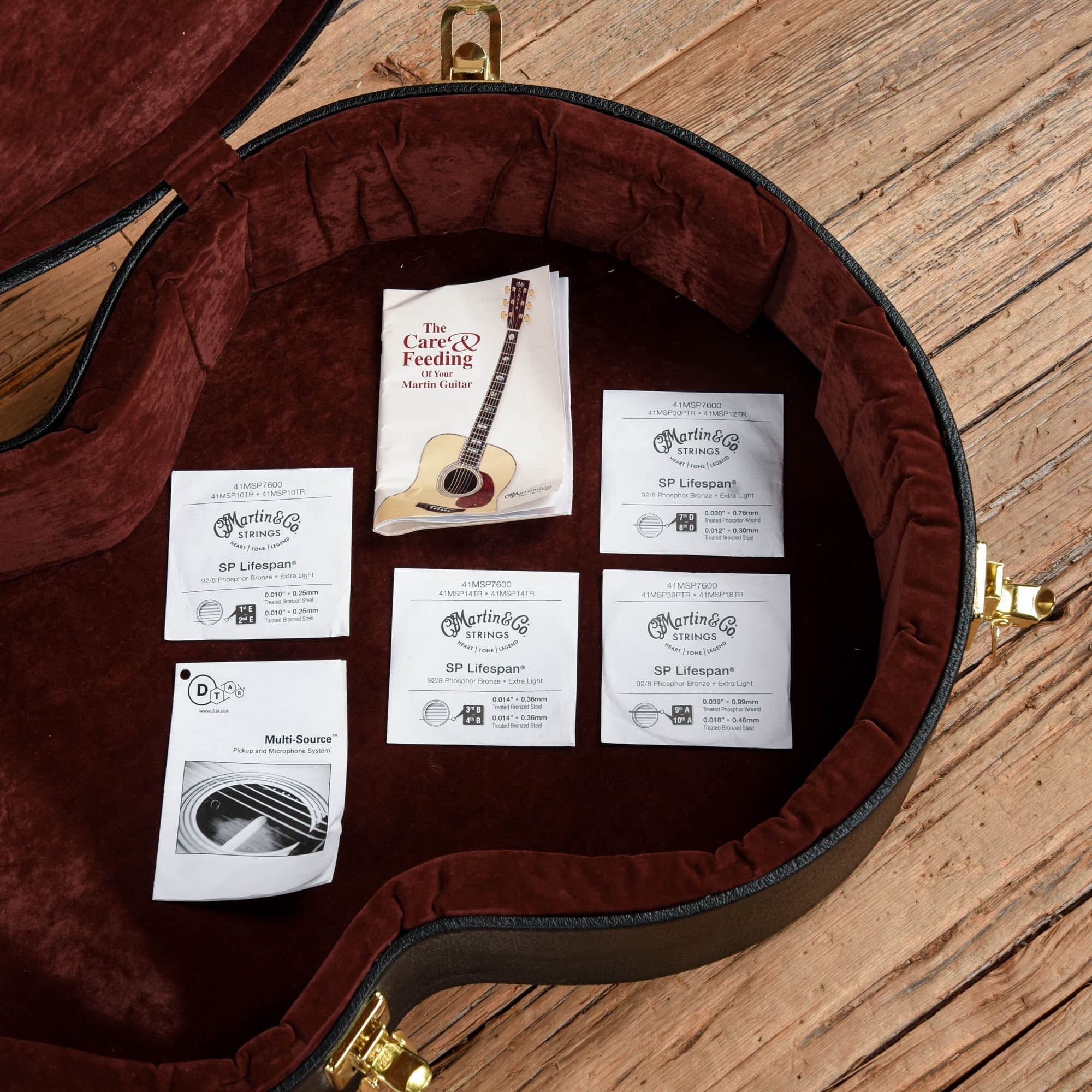 Martin Grand J12-40E Natural 2012 Acoustic Guitars / Jumbo