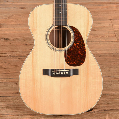 Martin 00-16E Natural 2019 Acoustic Guitars
